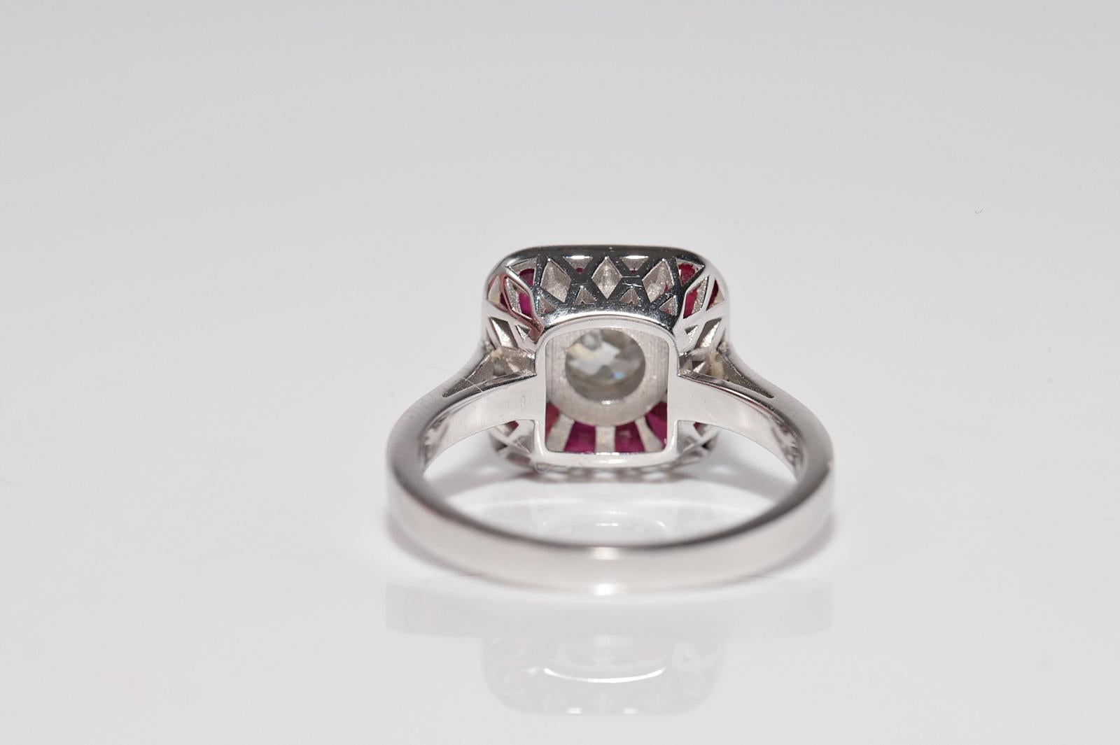 New Made Bague en or 18k ornée d'un diamant naturel taille ancienne et d'un rubis taille baguette en vente 1