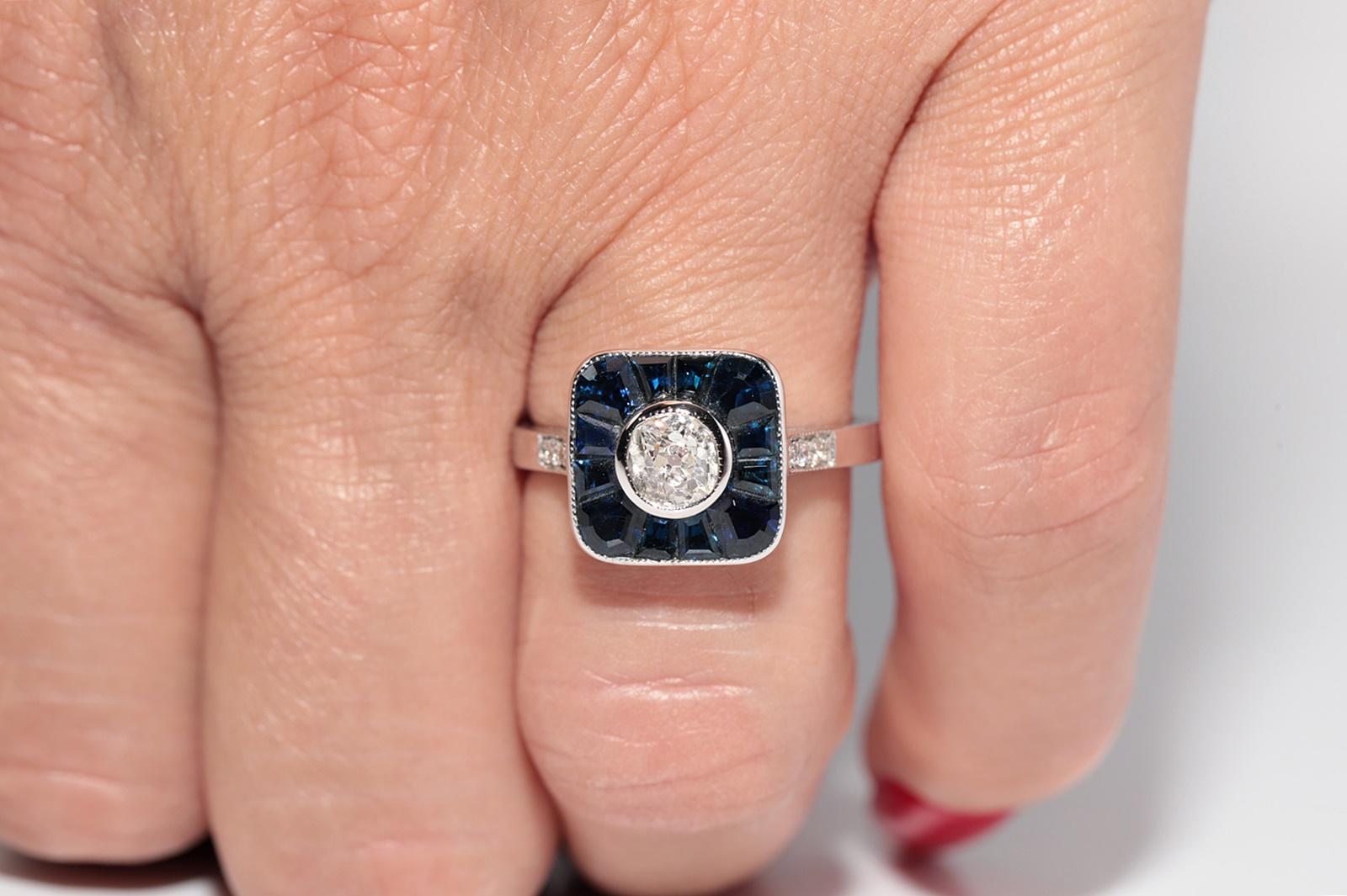 Neuer Ring aus 18 Karat Gold mit natürlichem Diamanten im Altschliff und Saphiren im Baguetteschliff im Angebot 11