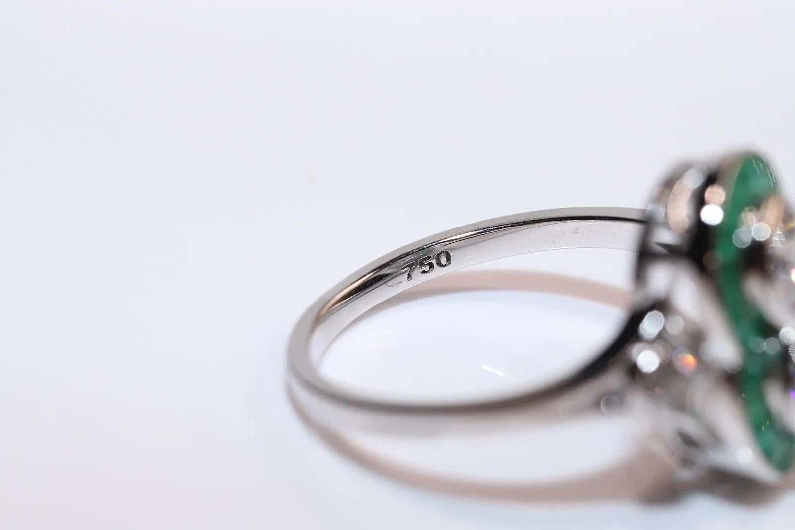 Neuer 18 Karat Gold Smaragdring mit natürlichem Diamanten im Altschliff und Smaragd im Kaliberschliff im Angebot 1