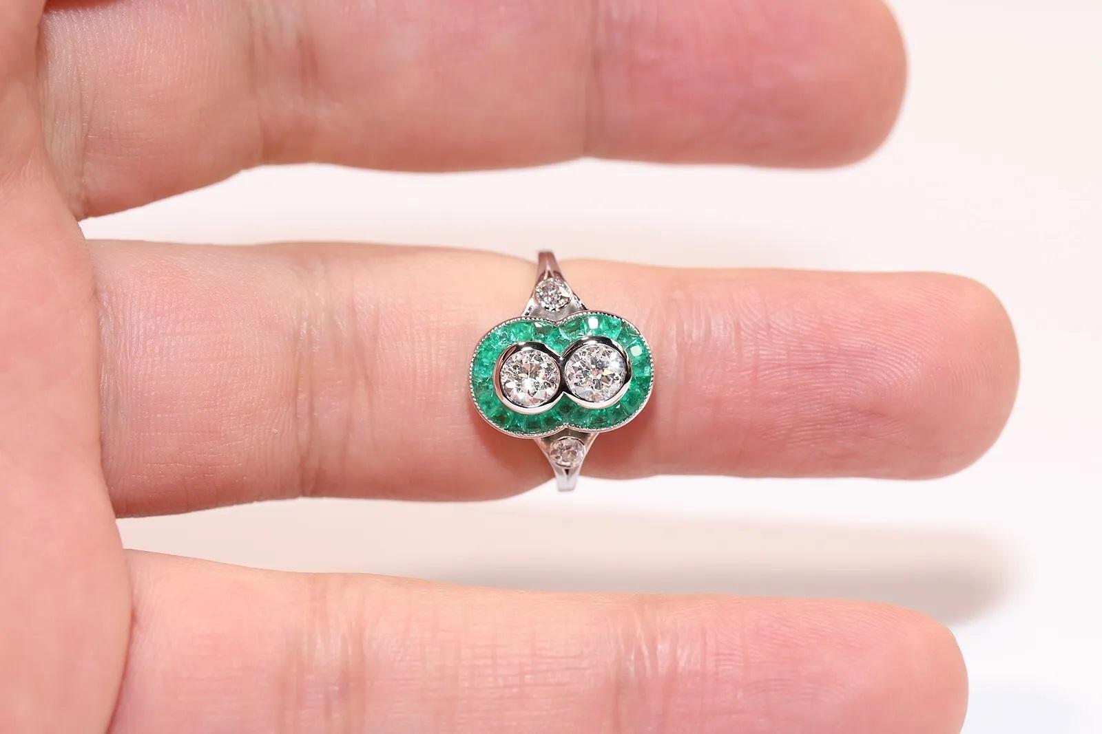 New Made 18k Gold Natural Old Cut Diamond And Caliber Cut Emerald Ring For Sale 3