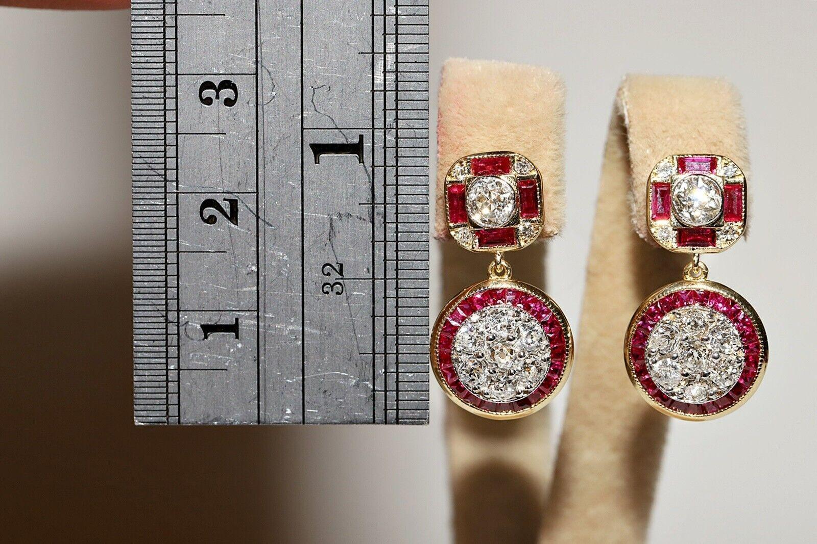 In very good condition.
Total weight is 9 grams.
Totally is diamond 1.67 carat.
The diamond is has G-H color and vvs-vs-s1 clarity.
Totally is ruby 2.10 carat.
Please contact for any questions.