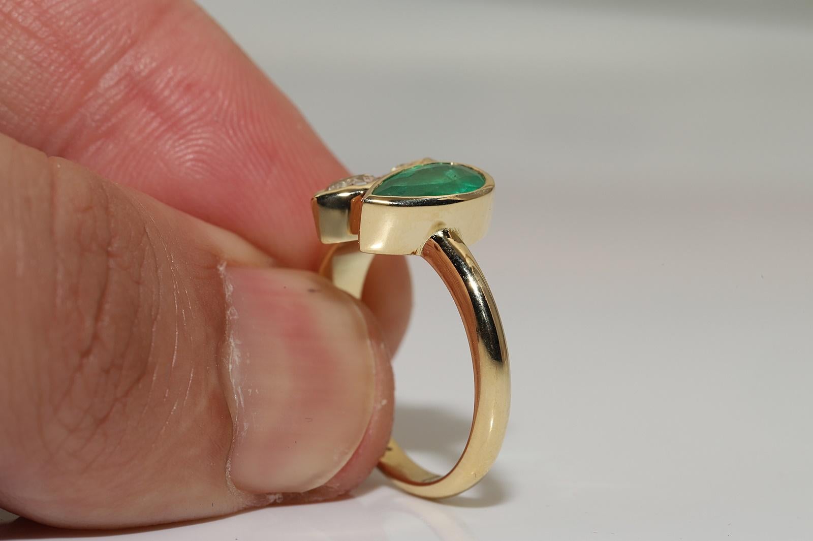 Neu, 18 Karat Gold, natürlicher Diamant im Altschliff und Smaragd im Altschliff  Verzierter Ring im Angebot 2