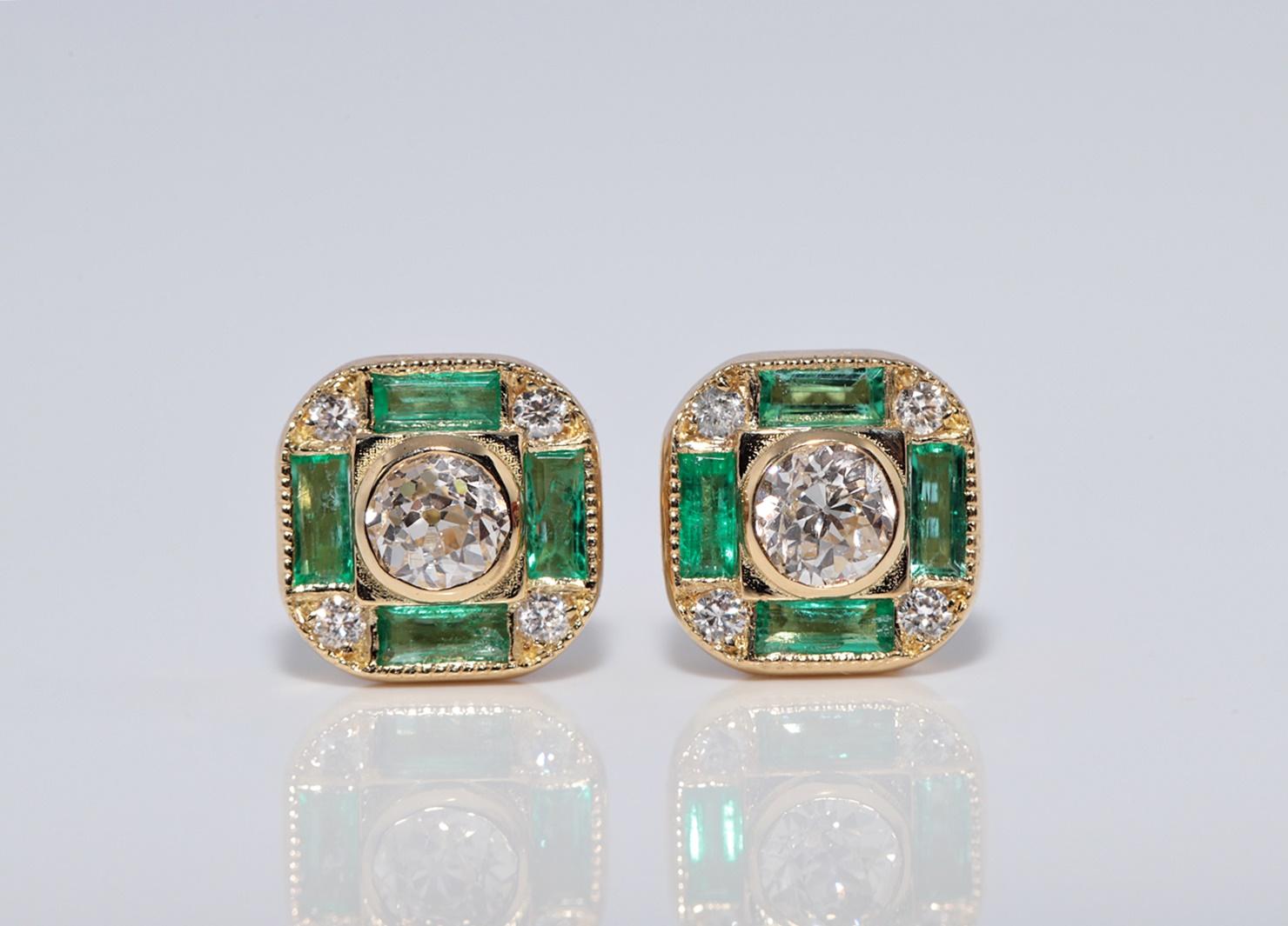 New Made 18k Gold natürlichen alten Schliff Diamant und Smaragd verziert Ohrstecker (Alteuropäischer Schliff) im Angebot