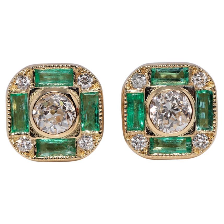 Orecchino di nuova fabbricazione in oro 18k con diamante naturale taglio vecchio e smeraldo decorato