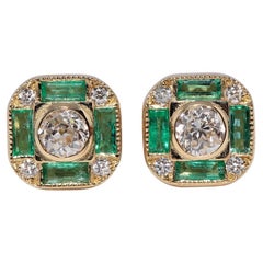 Orecchino di nuova fabbricazione in oro 18k con diamante naturale taglio vecchio e smeraldo decorato