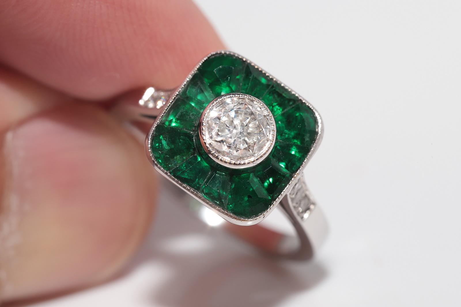 New Made Bague en or 18k diamant naturel taille ancienne et émeraude en vente 6