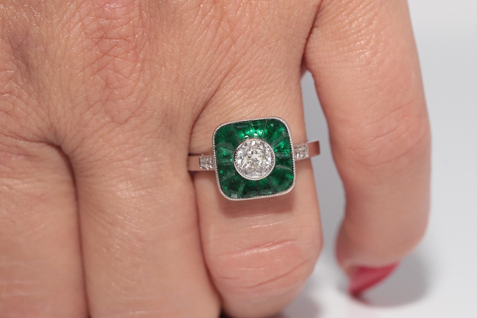 New Made Bague en or 18k diamant naturel taille ancienne et émeraude en vente 9
