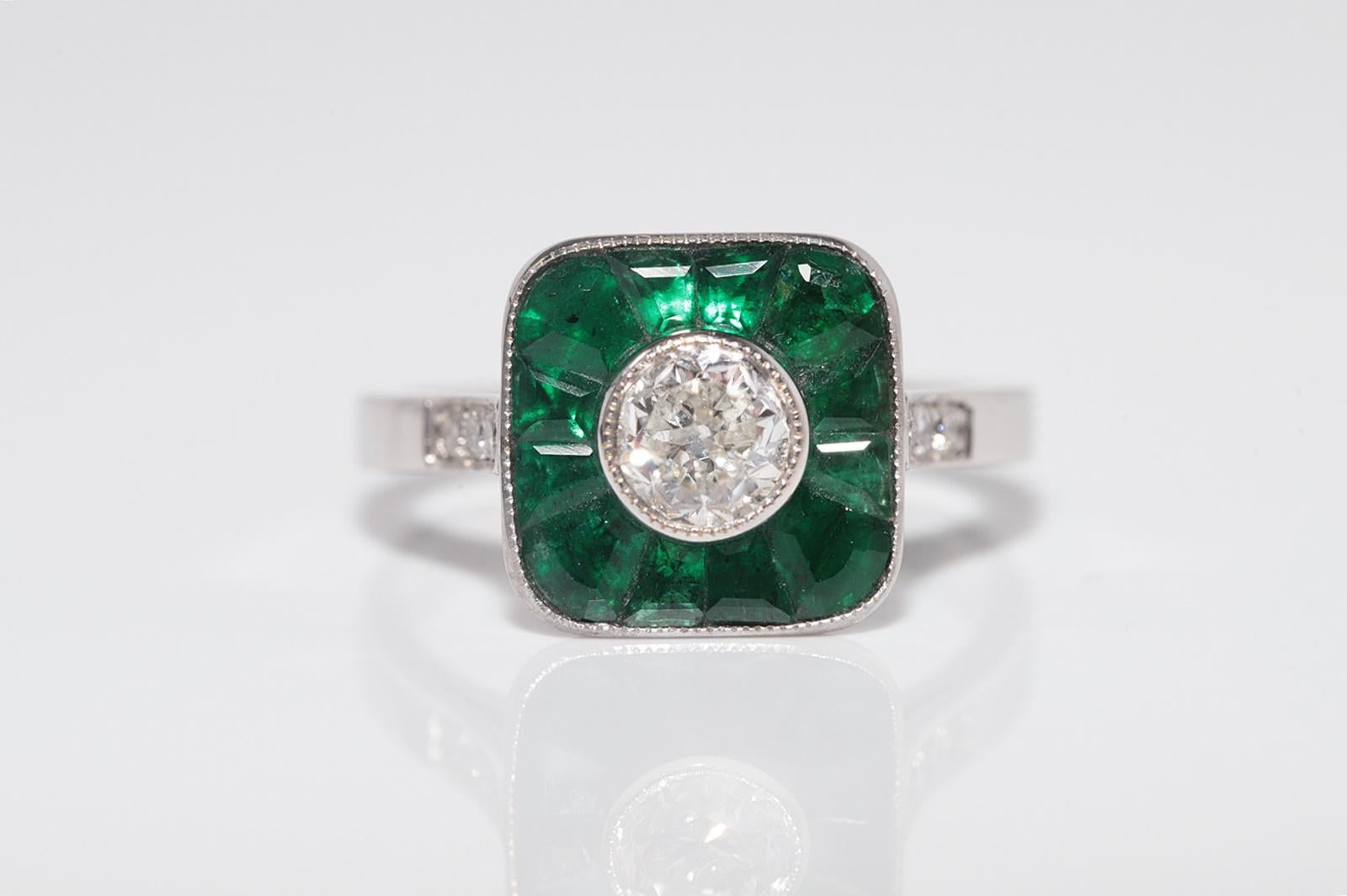 Taille vieille Europe New Made Bague en or 18k diamant naturel taille ancienne et émeraude en vente