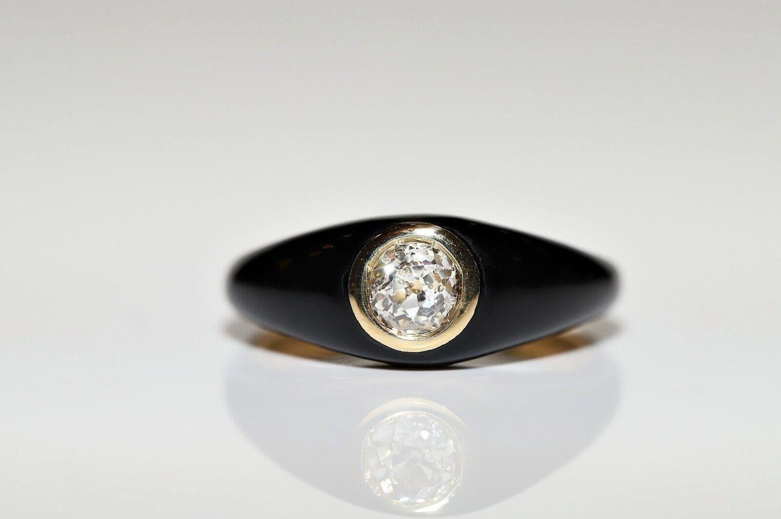 In ottime condizioni.
Il peso totale è di 4,2 grammi.
Il totale è di 0,43 carati.
Il diamante ha  Colore H e purezza s1.
La misura dell'anello è US 7 (offriamo il ridimensionamento gratuito)
Possiamo realizzare qualsiasi dimensione.
La scatola non è