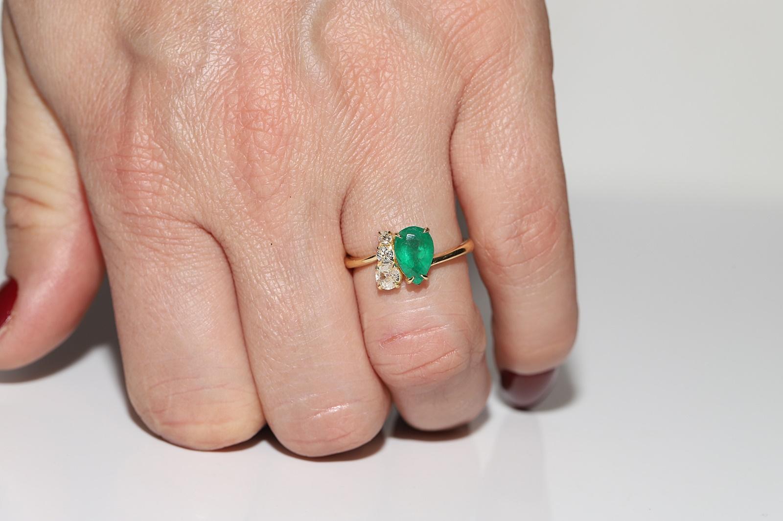 New Made 18k Gold Natural Old Cut Diamond And Pear Cut Emerald Ring  For Sale 7