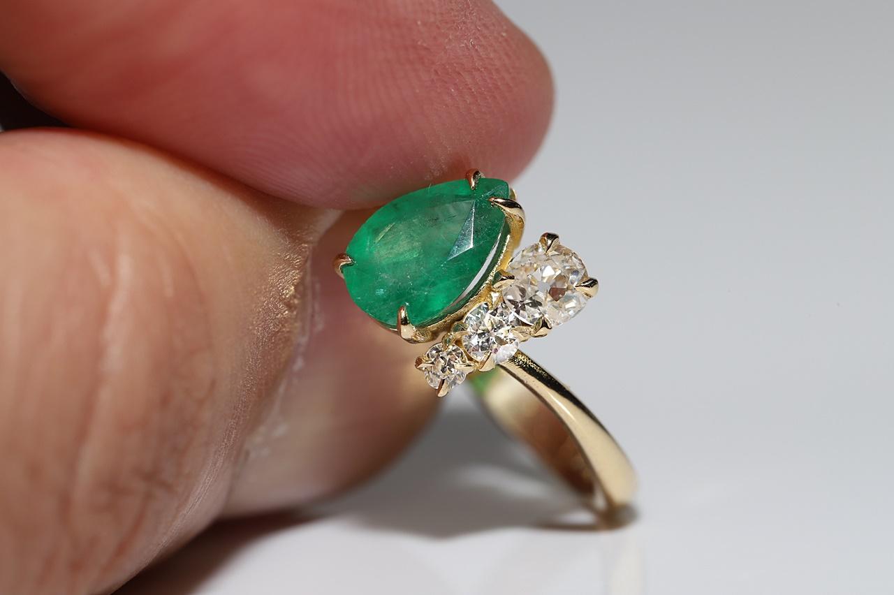 New Made 18k Gold Natural Old Cut Diamond And Pear Cut Emerald Ring  For Sale 2