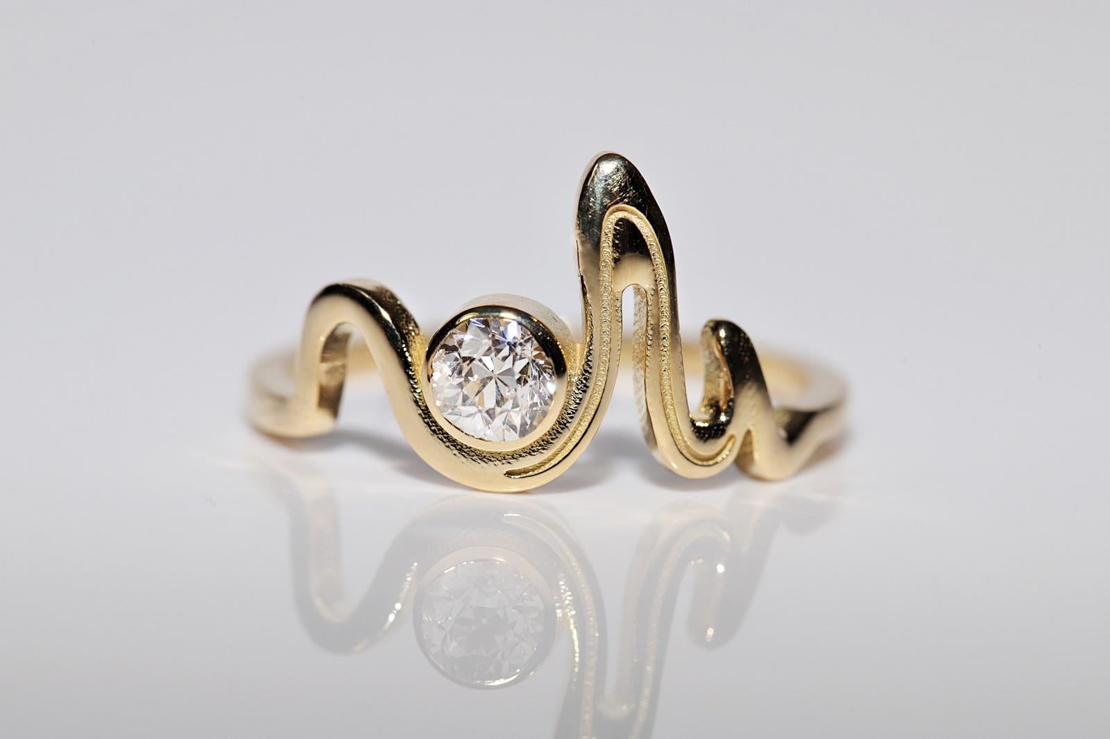 New Made 18k Gold Natural Old Cut Diamond Decorated Solitaire Ring For Sale 12