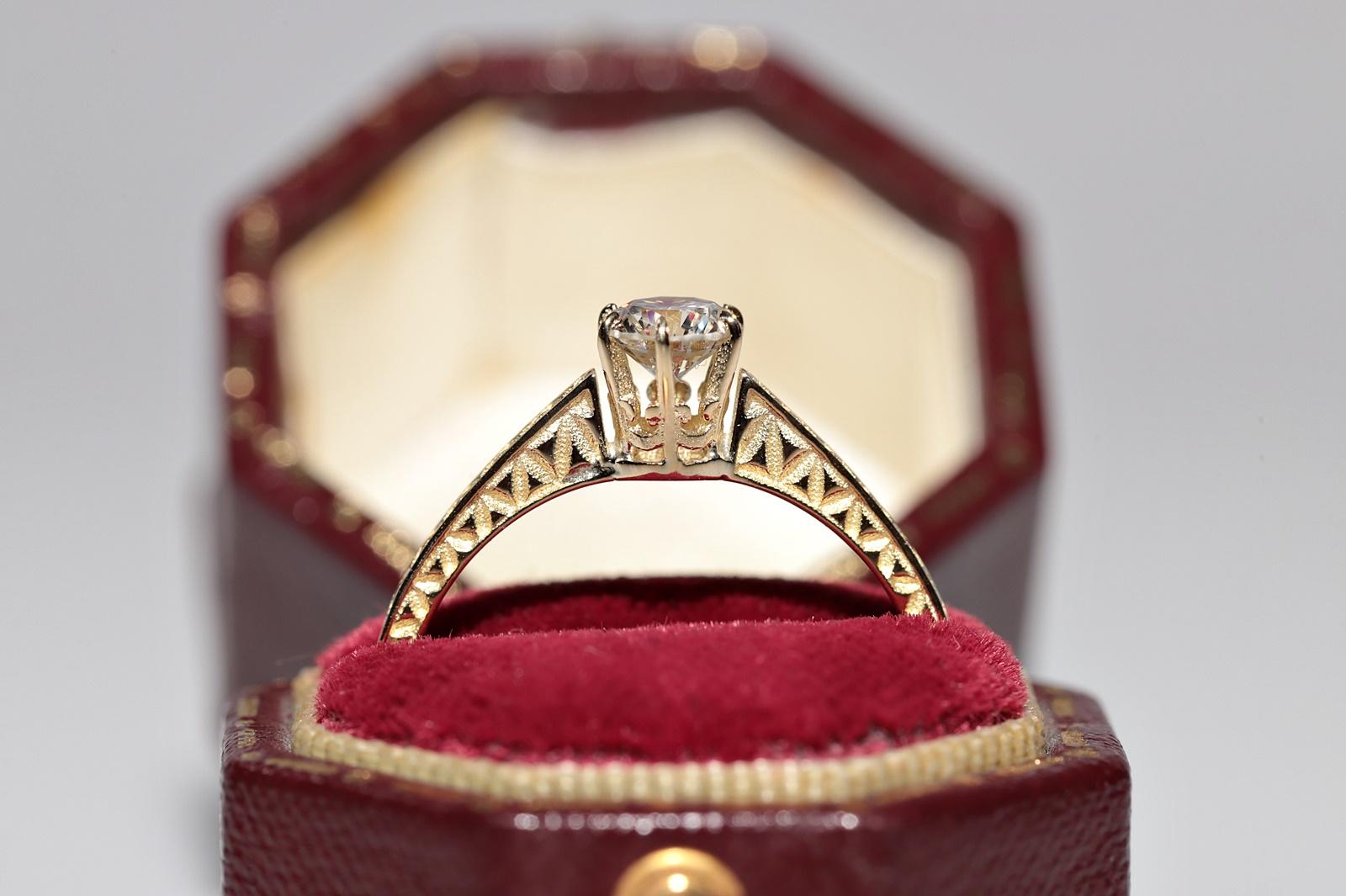 Modern New Made 18k Gold Natural Old Cut Diamond Decorated Solitaire Wedding Ring For Sale