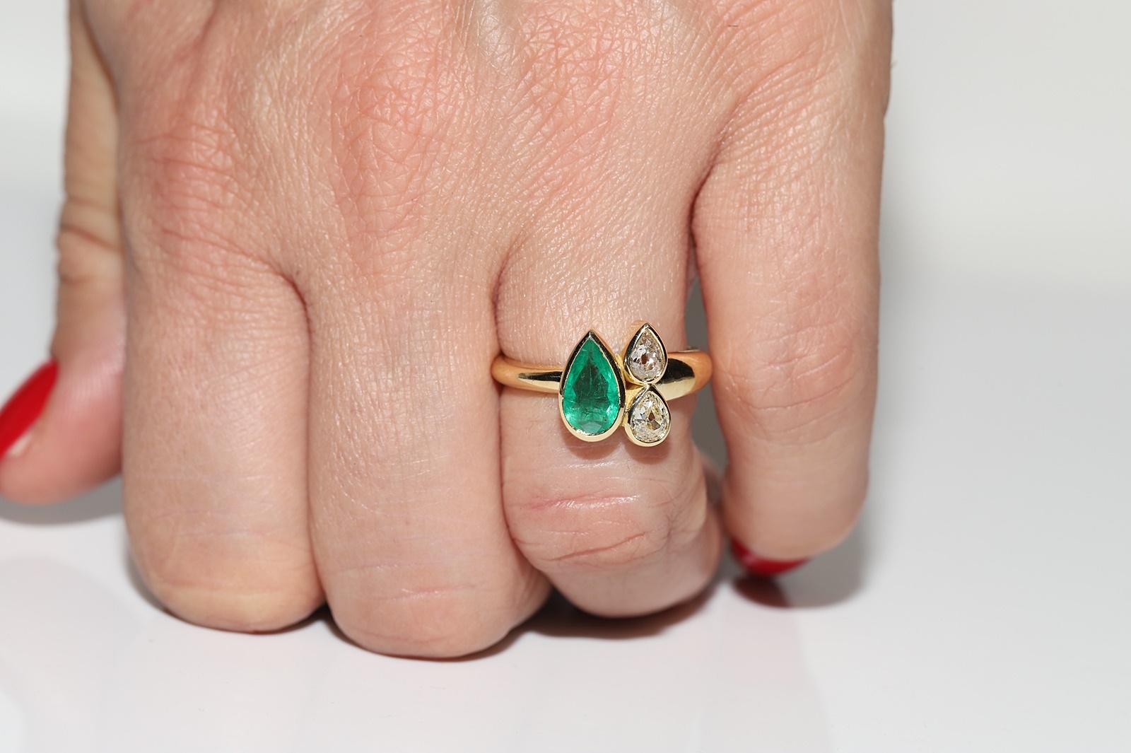 New Made 18k Gold Natural Old Pear Cut Diamond And Emerald  Decorated Ring For Sale 10