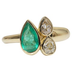 New Made 18k Gold Natural Old Pear Cut Diamond And Emerald  Decorated Ring