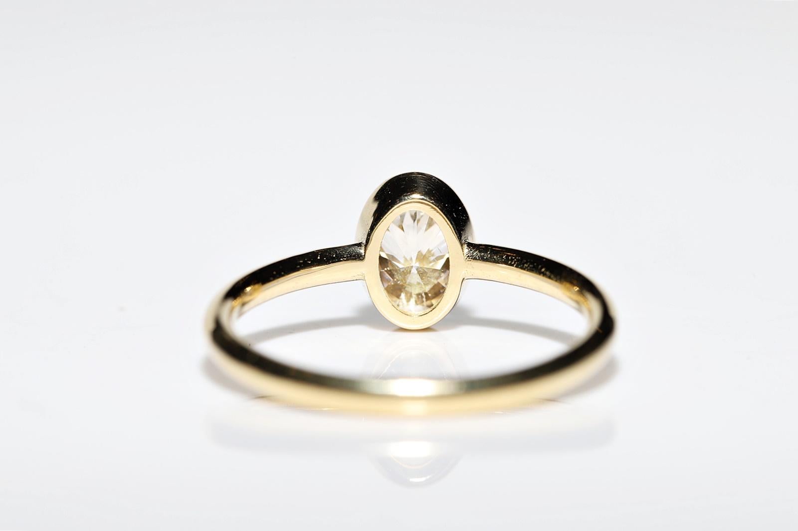 New Made 18k Gold Natural Oval Cut  Diamond Decorated Solitaire Ring For Sale 1