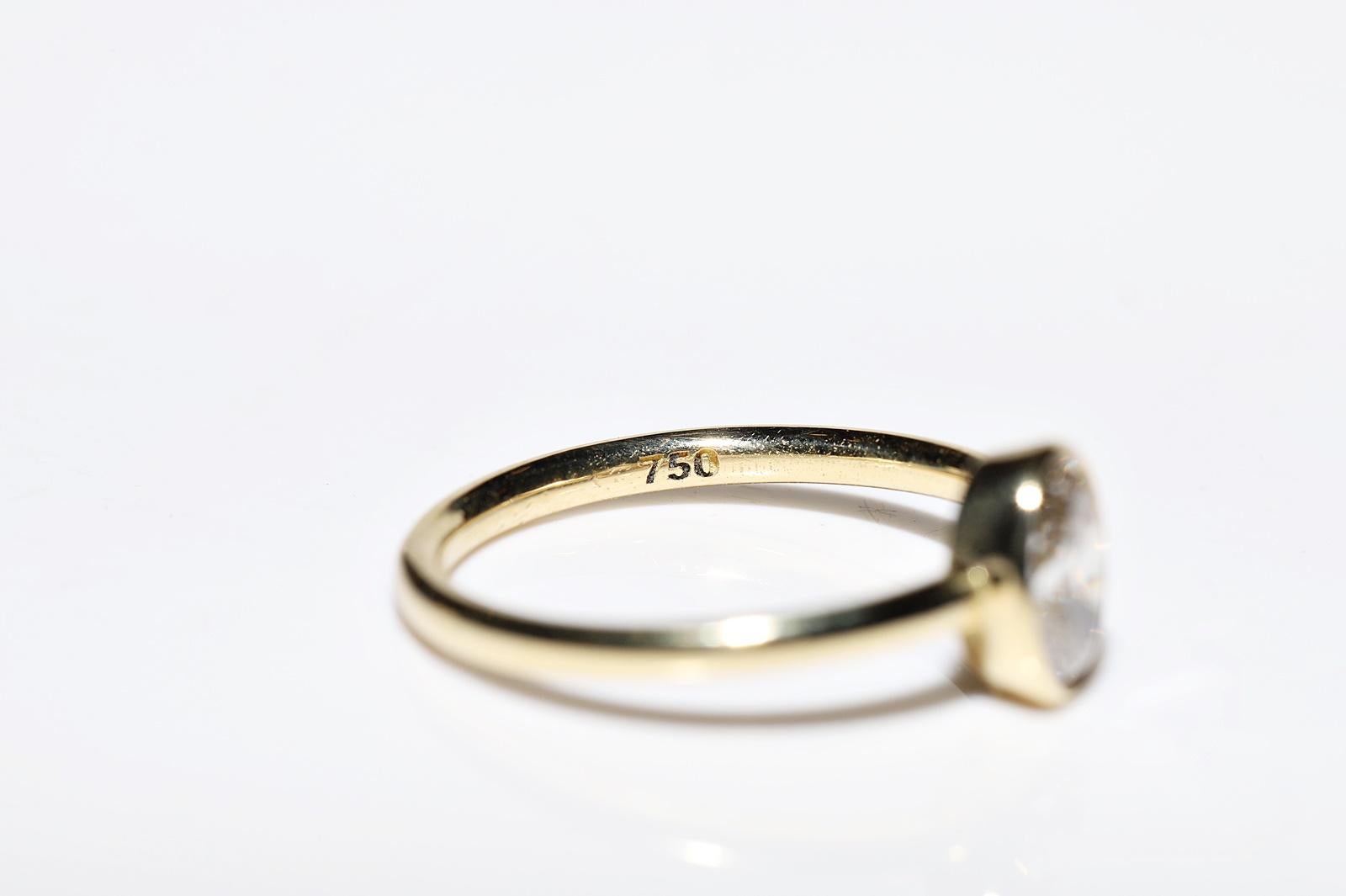 New Made 18k Gold Natural Oval Cut  Diamond Decorated Solitaire Ring For Sale 2