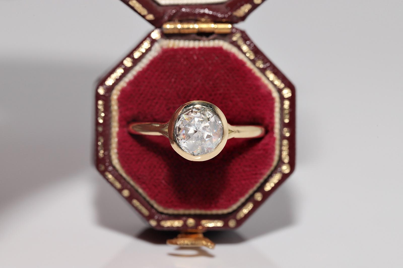 In very good condition.
Total weight is 4 grams.
Totally is diamond 0.90 ct.
The diamond is has G color and s1 clarity.
Ring size is US 7
We can make any size.
The box is not included.
Please contact for any questions.