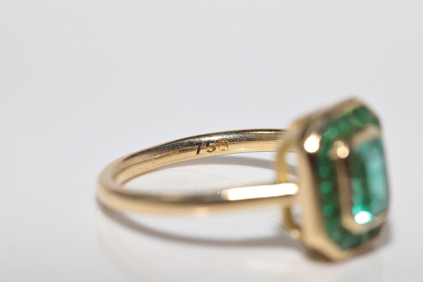 New Made 18k Gold Natural Square Cut And Caliber Cut Emerald Ring For Sale 6