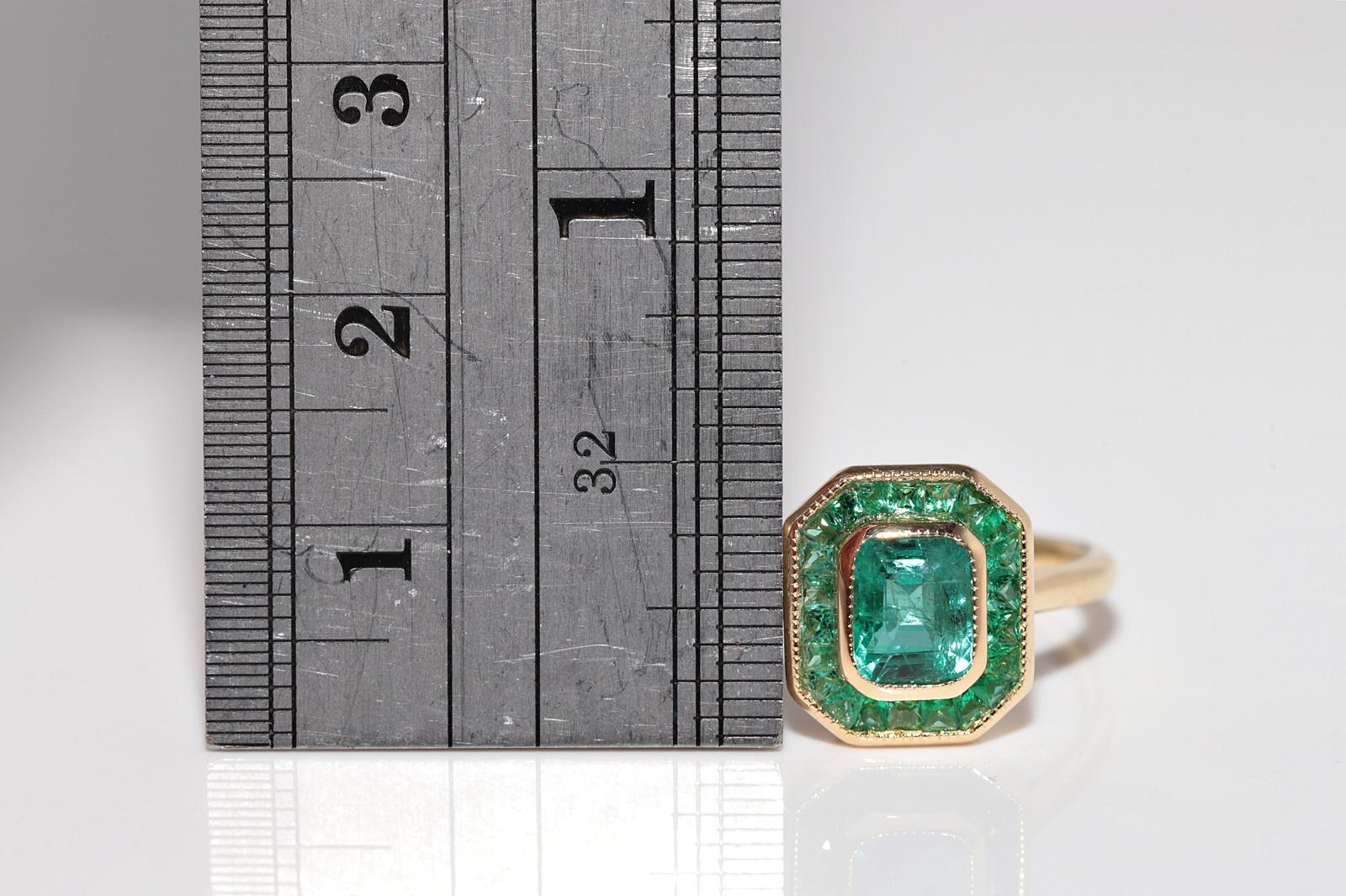 New Made 18k Gold Natural Square Cut And Caliber Cut Emerald Ring For Sale 1