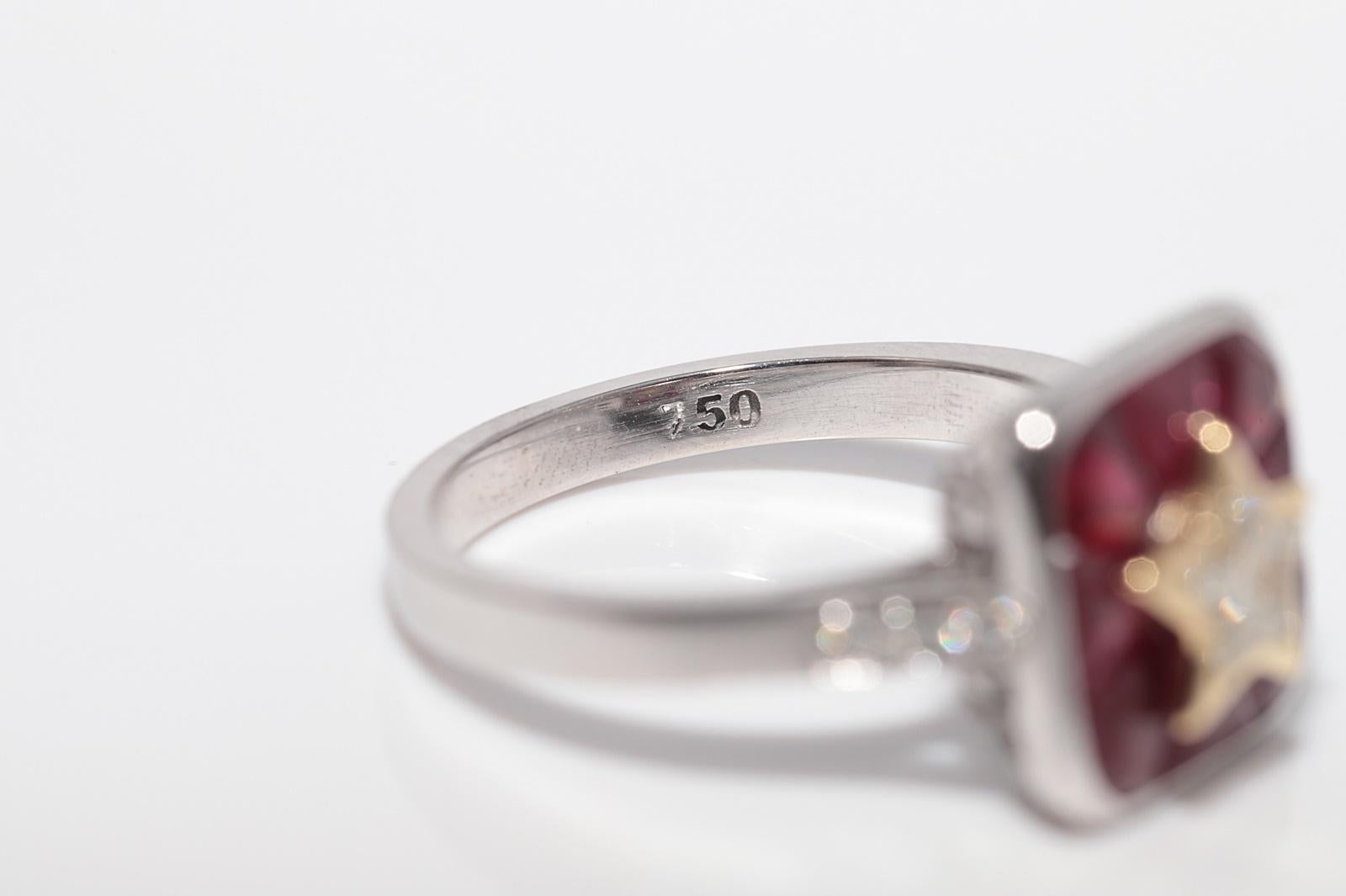 New Made 18k Gold Natural Star Cut Diamond And Baguette Cut Ruby Decorated Ring For Sale 5