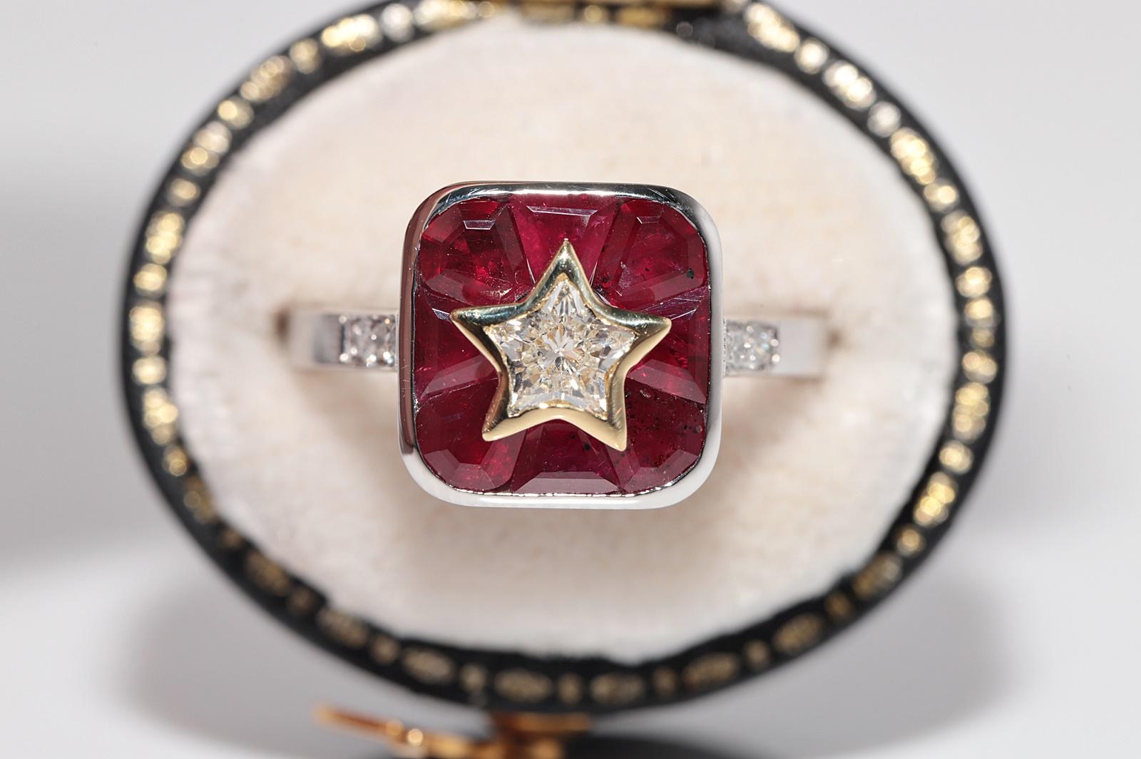 In very good condition.
Total weight 5.2 grams.
Totally is star cut diamond 0.34 ct.
The star cut diamond is has J color and vs1 clarity.
Totally is ruby 1.95 ct.
Totally is side diamond 0.10 ct.
Ring size is US 6.5
We can make any size.
The box is