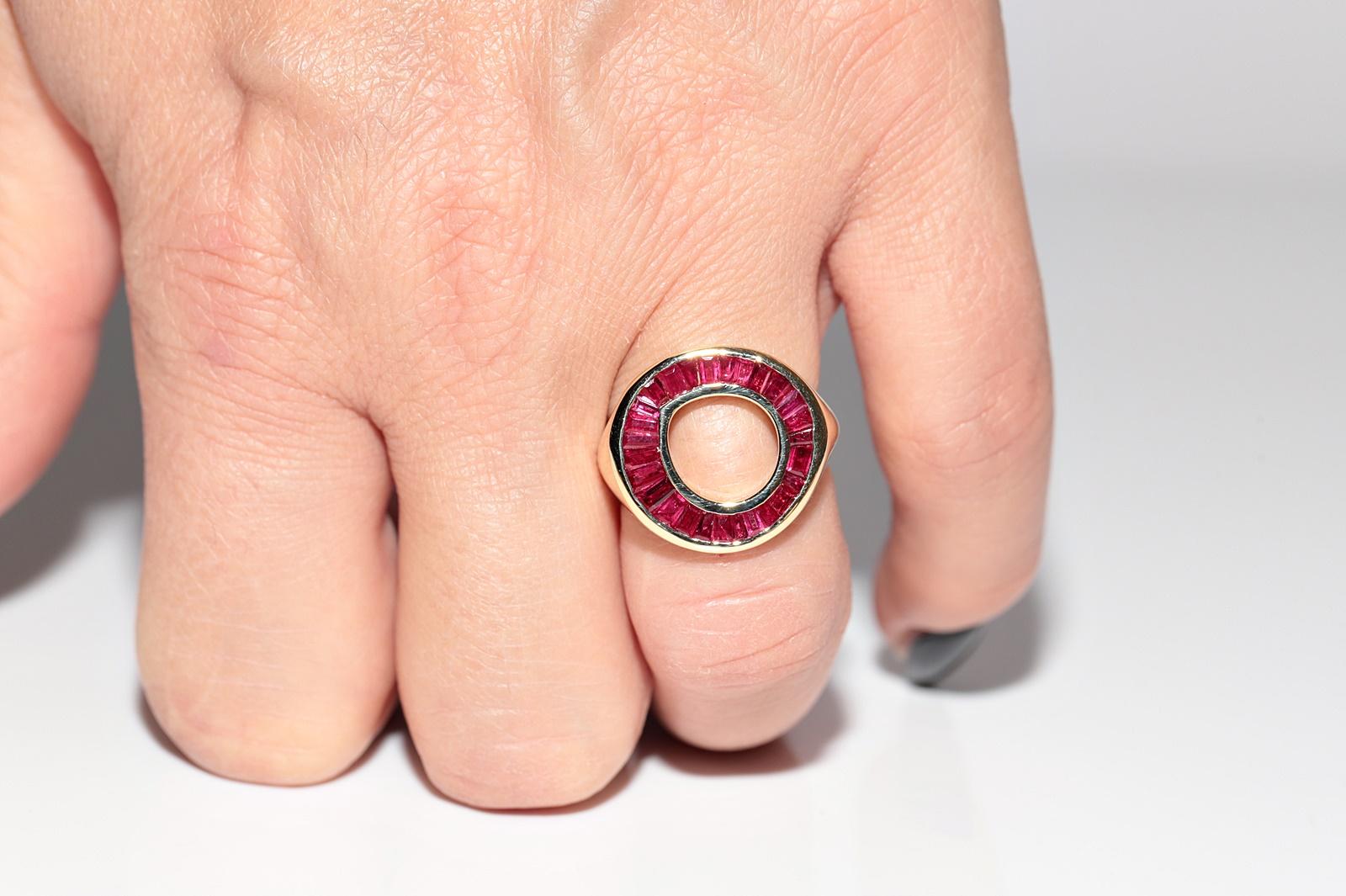 New Made 18k Gold natürlichen konischen Schliff Rubin dekoriert Runde  Ring im Angebot 9