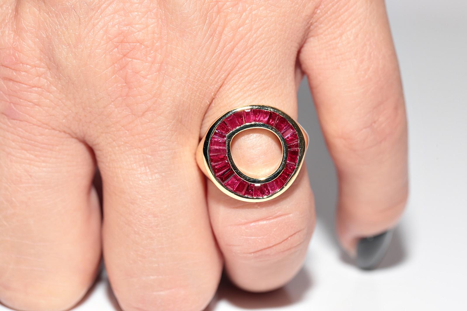New Made 18k Gold natürlichen konischen Schliff Rubin dekoriert Runde  Ring im Angebot 10