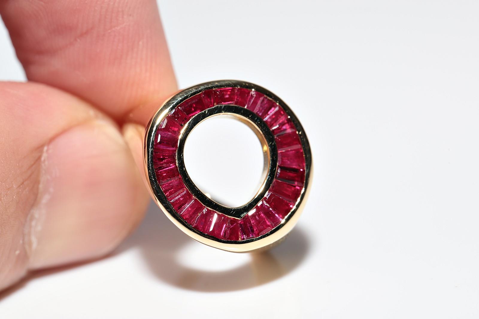 New Made 18k Gold natürlichen konischen Schliff Rubin dekoriert Runde  Ring im Angebot 3