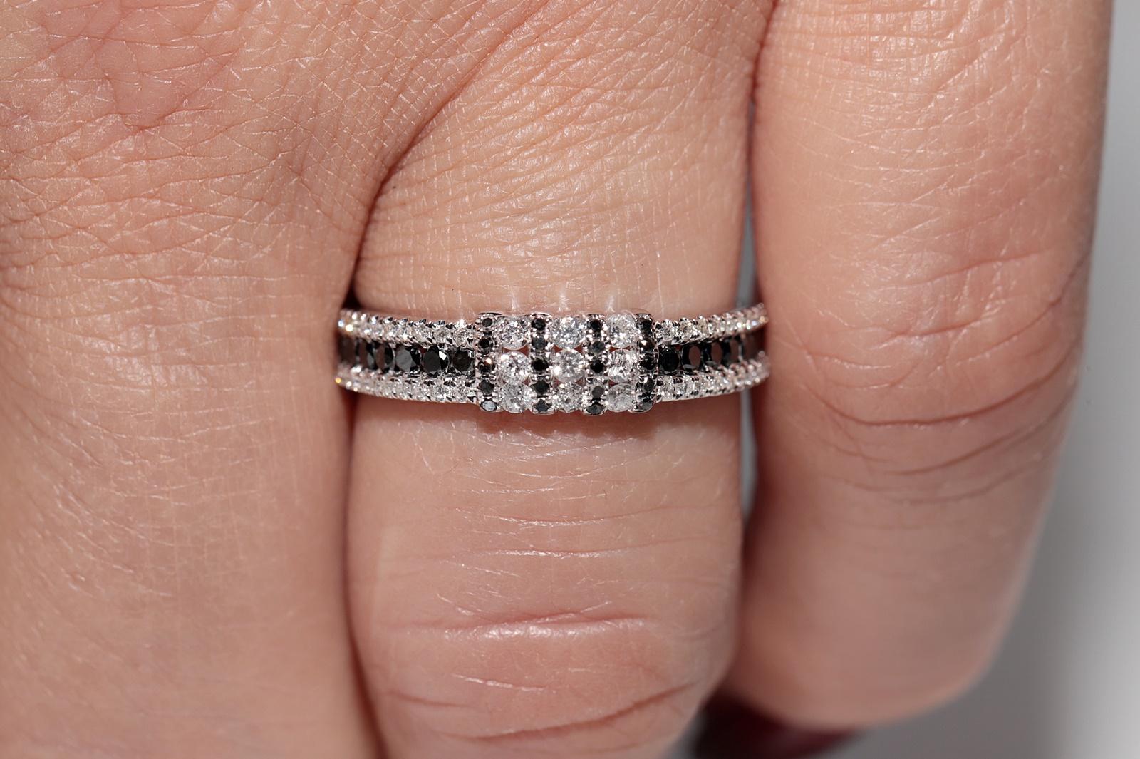 New Made 18k Gold Natural White And Black Diamond Band Ring In Good Condition For Sale In Fatih/İstanbul, 34