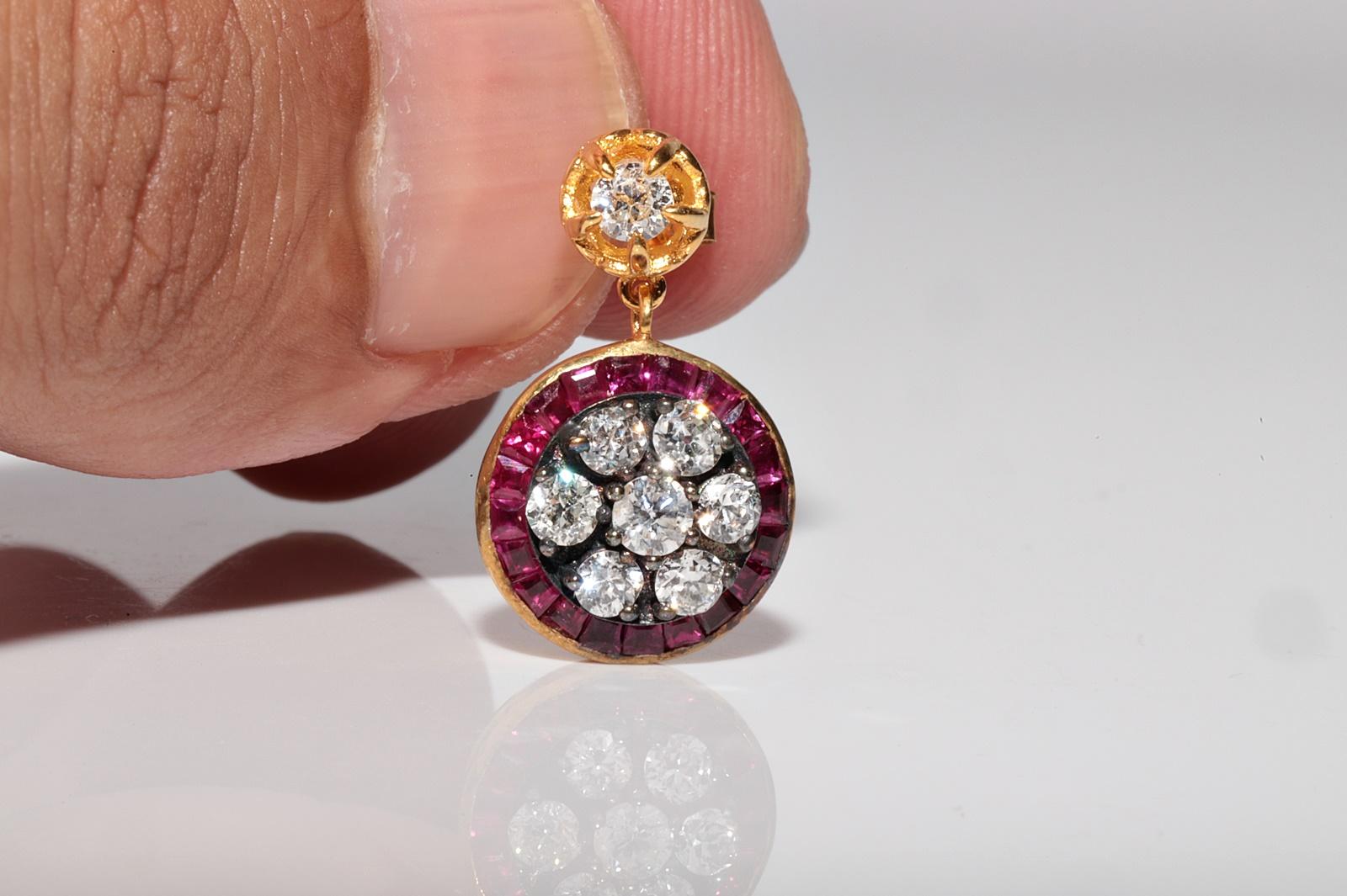 Moderne New Made 18k Gold Top Silver Natural Diamond and Caliber Ruby Decorated Earring en vente