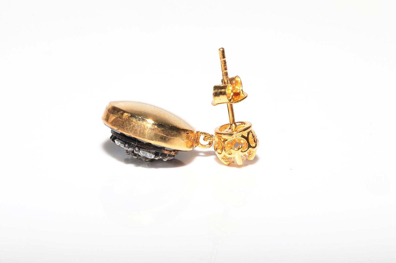 Neu Hergestellter 18k Gold Top Silber Natürlicher Diamant Kaliber Saphir Dekorierter Ohrring im Angebot 3