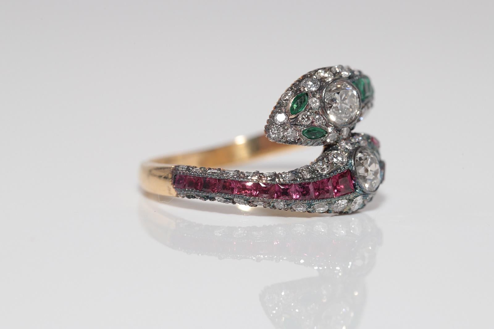 Taille vieille Europe New Made 18k Gold Top Silver Natural Old Cut Diamond And Emerald Ruby Snake Ring en vente