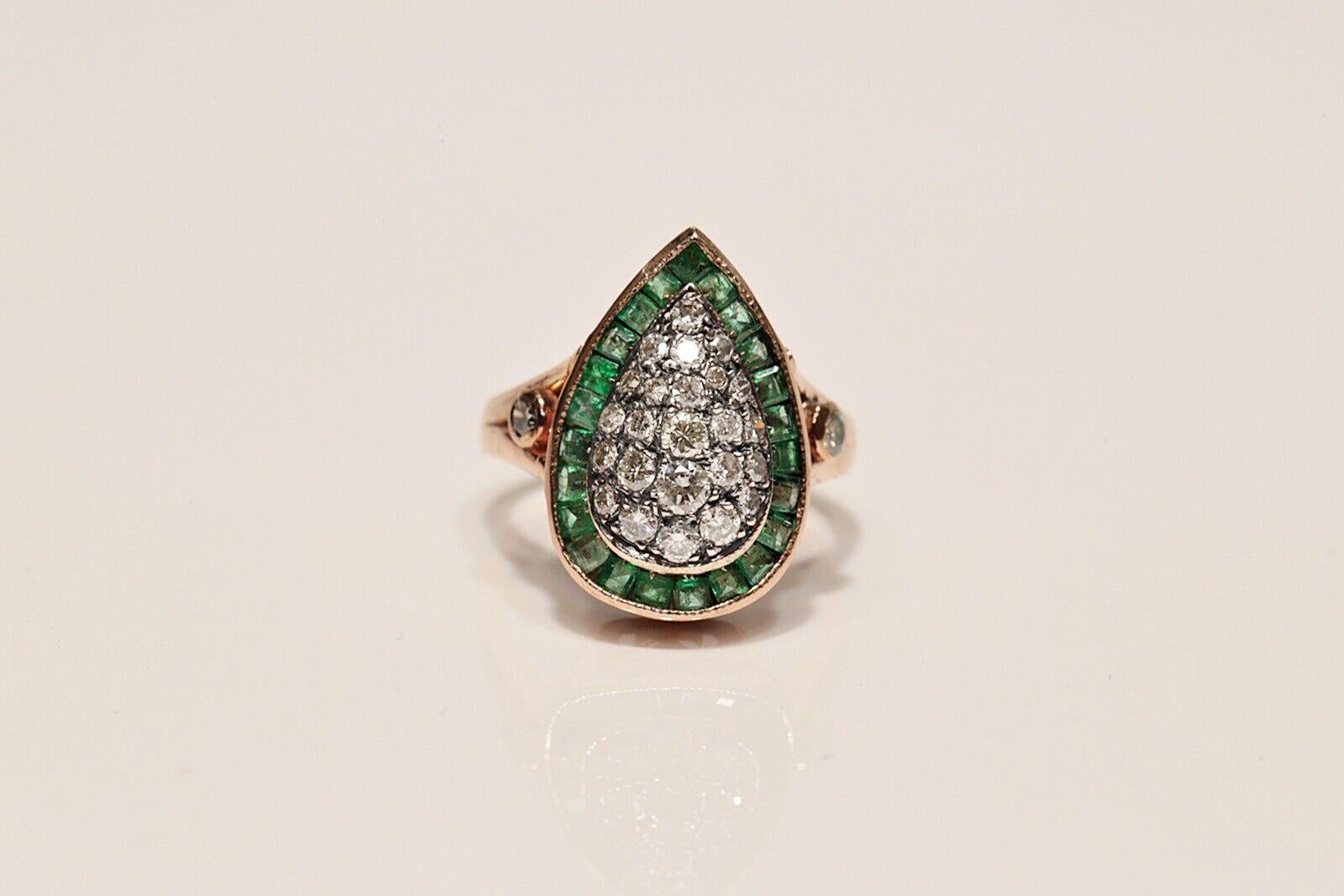 New Made 8k gold Natural Diamond And Caliber Emerald Decorated Ring  For Sale 4