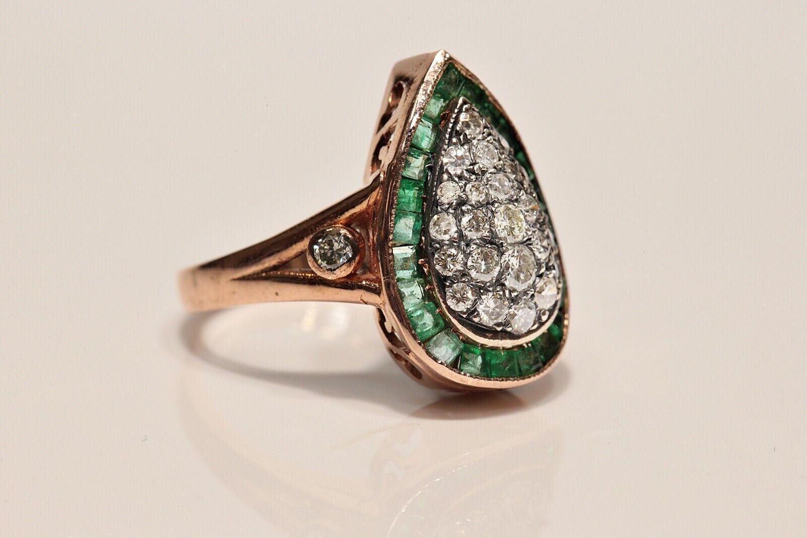New Made 8k gold Natural Diamond And Caliber Emerald Decorated Ring  For Sale 5