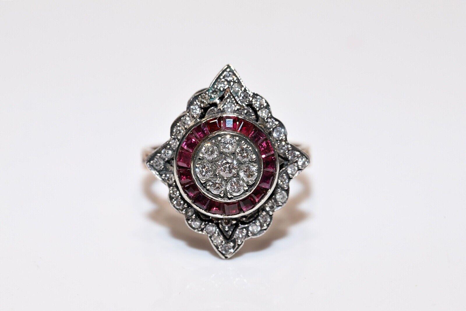 Moderne Bague navette en or 8 carats, diamant naturel et rubis calibré, neuve en vente