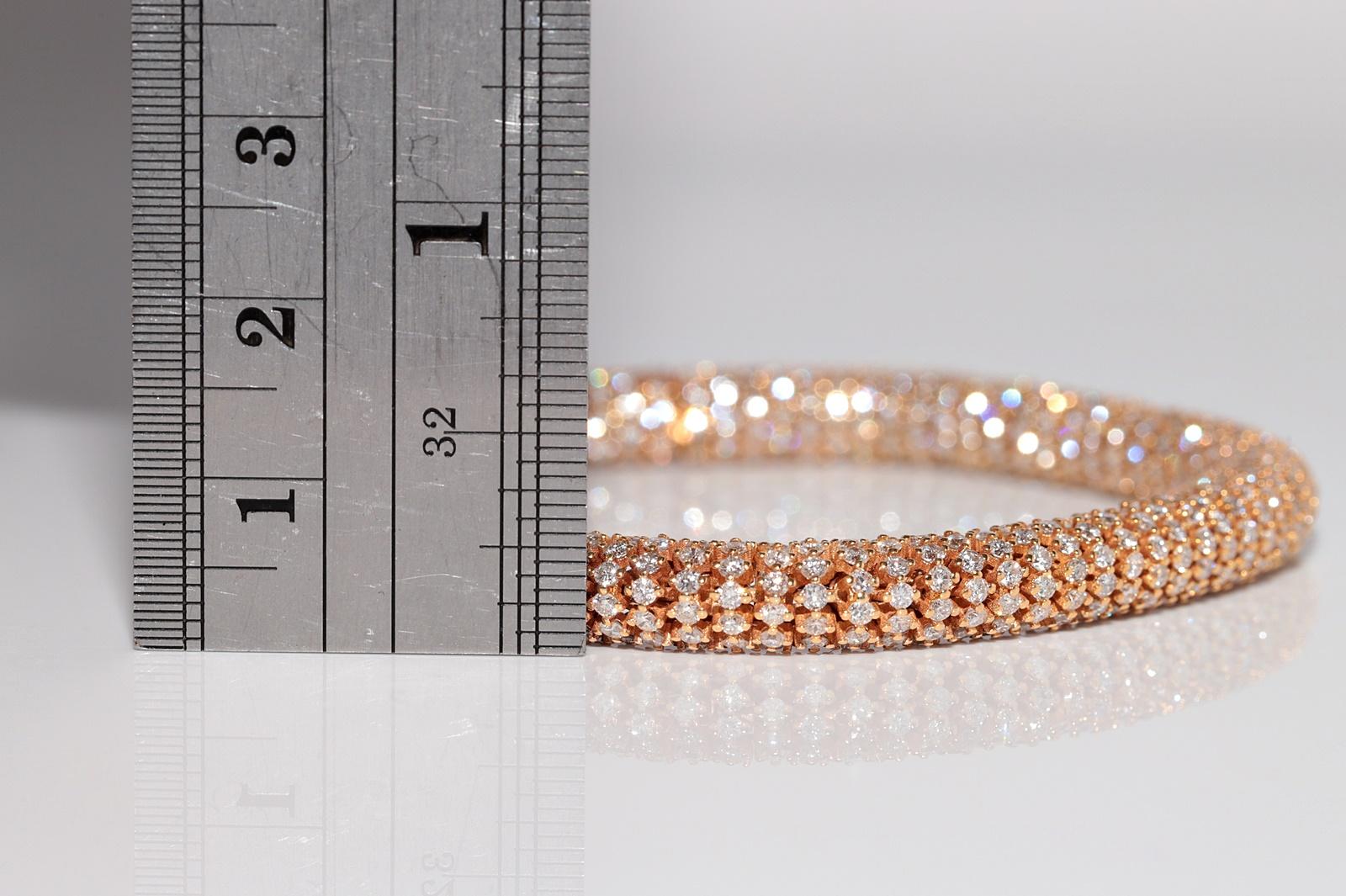 New Made Handcrafted 18k Gold Natural Diamond Decorated Strong Bracelet en vente 1