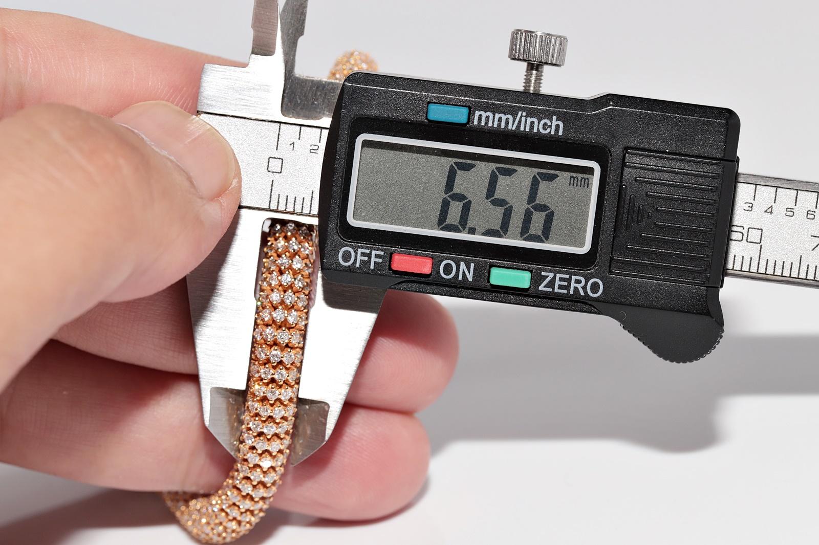 New Made Handcrafted 18k Gold Natural Diamond Decorated Strong Bracelet en vente 2