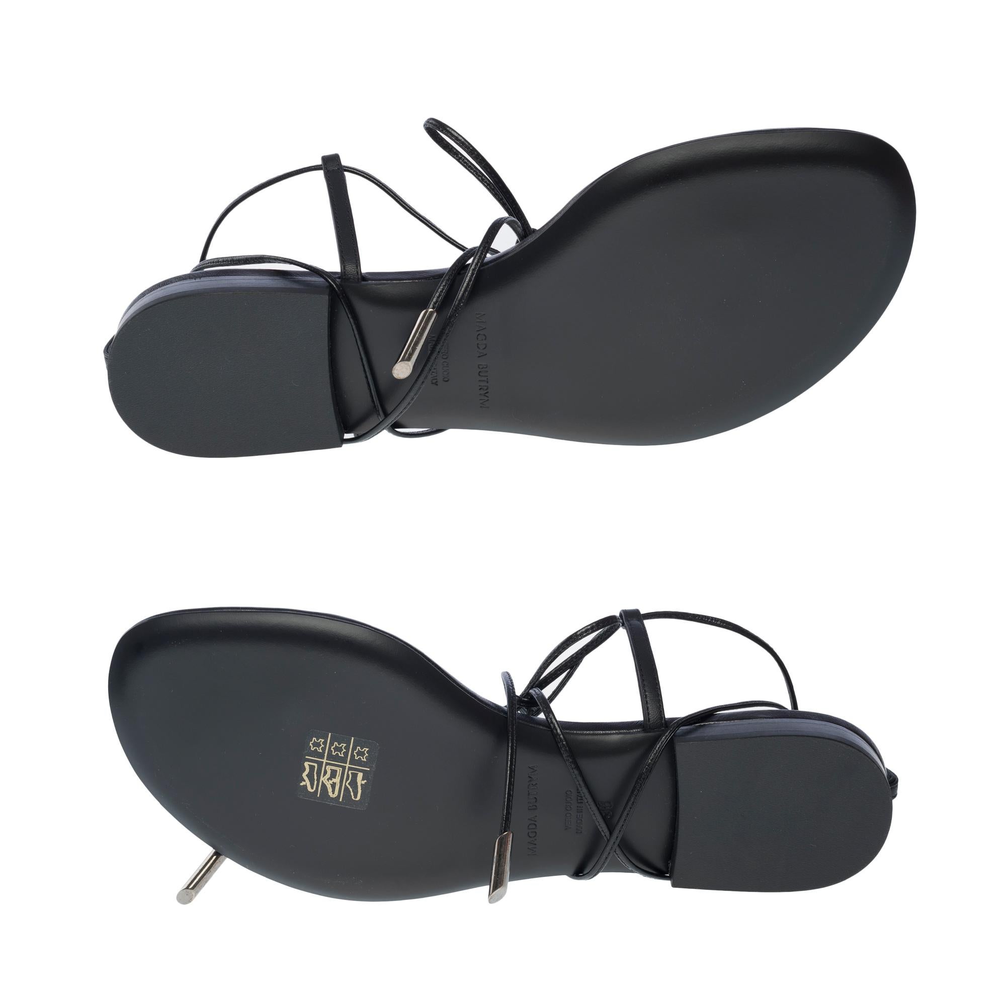 Nuevas sandalias planas Magda Butrym  en piel negra y imitación perla , Talla 38 en venta 5