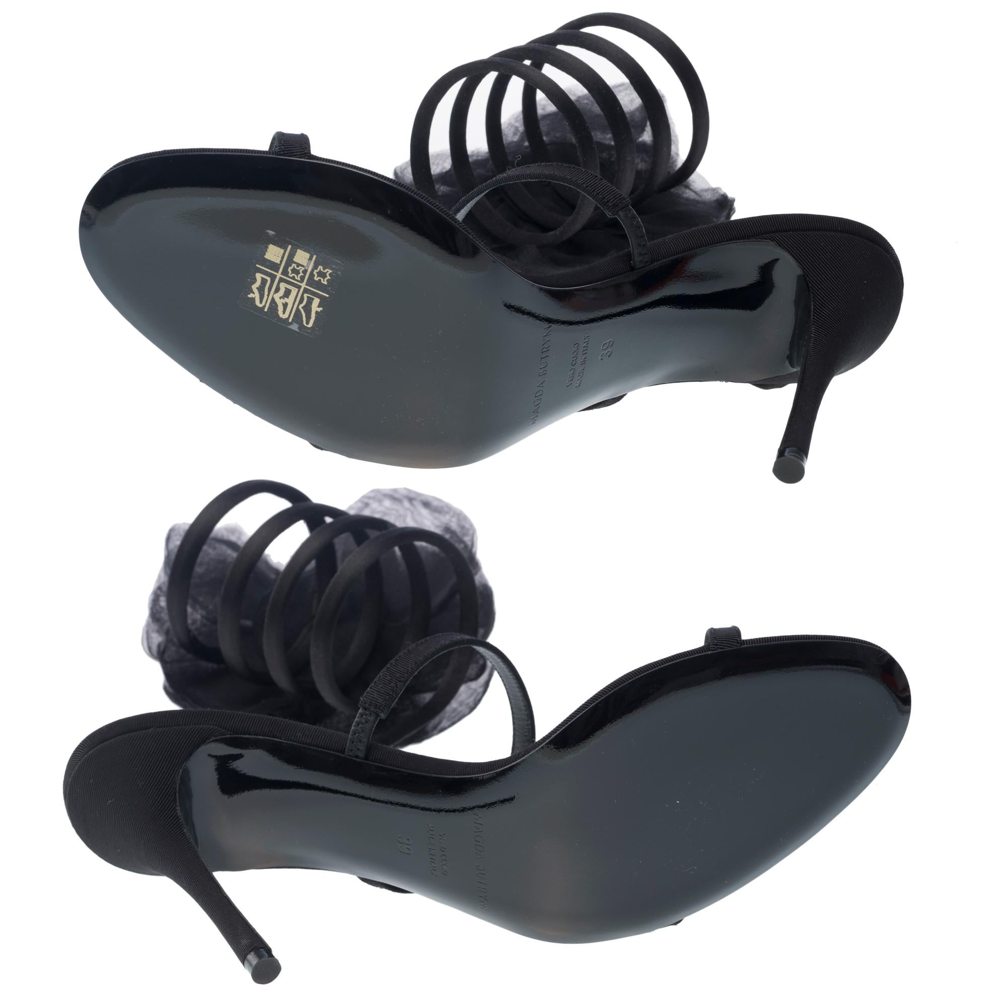 Nouveau Magda Butrym Peep Toe Mules en satin noir , Taille 39 en vente 5