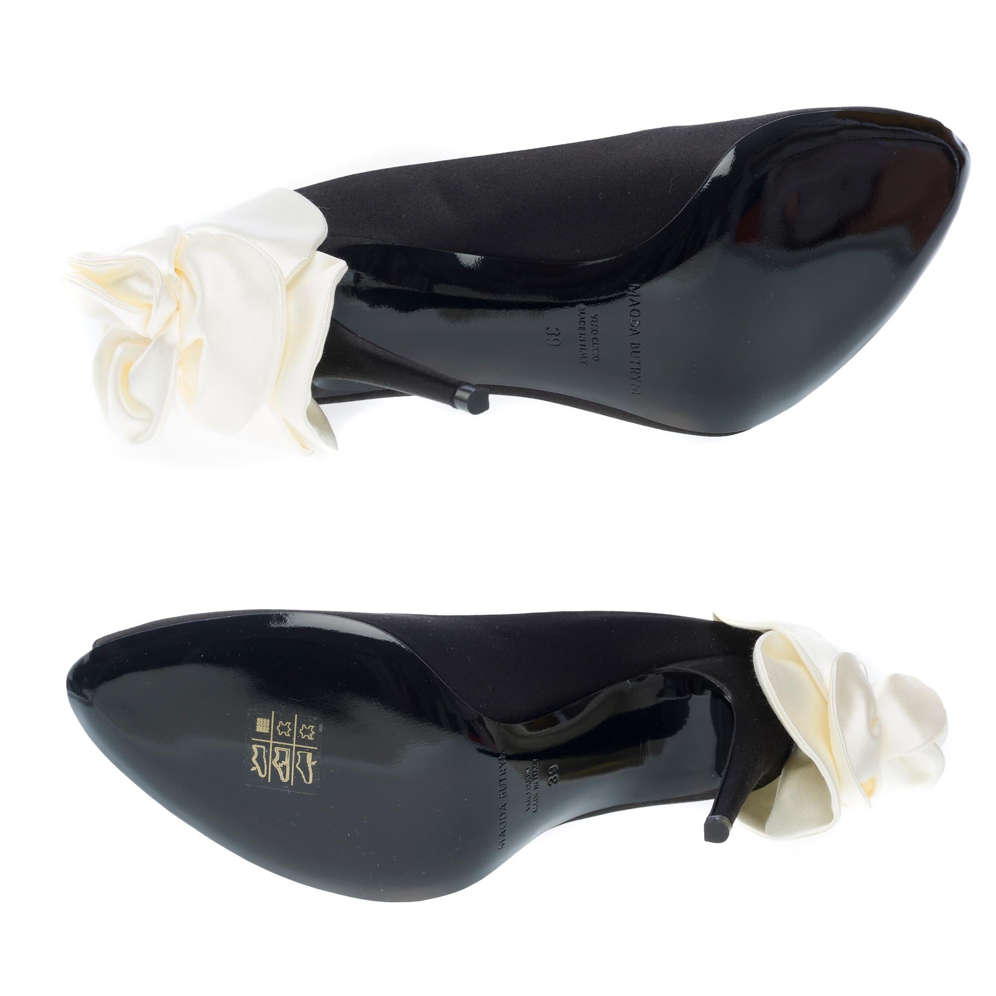 New Magda Butrym Spiral Sandals Black Flower , Size 39 For Sale 5