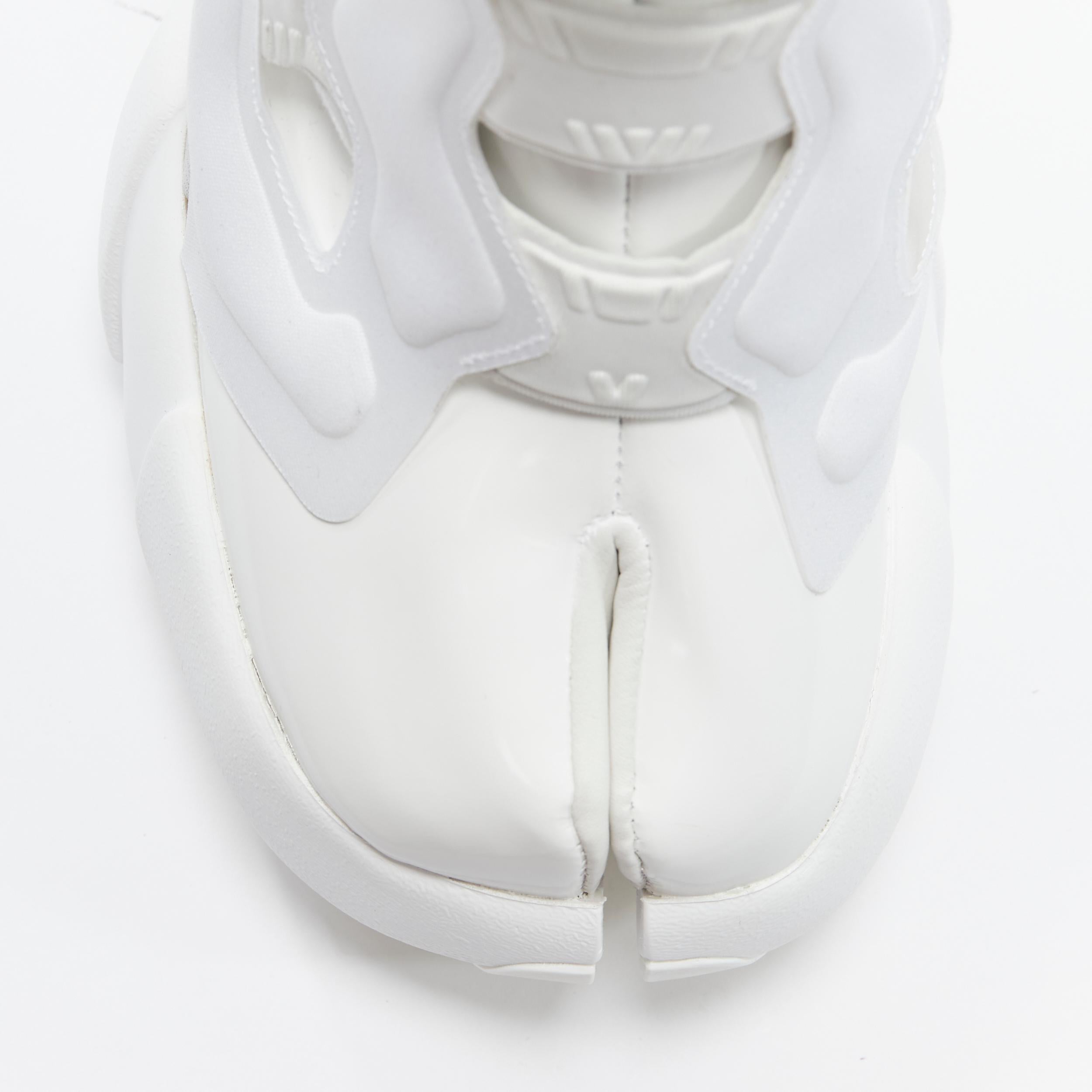 new MAISON MARGIELA REEBOK 2020 Runway Tabi Instapump white sneaker boot EU36 1