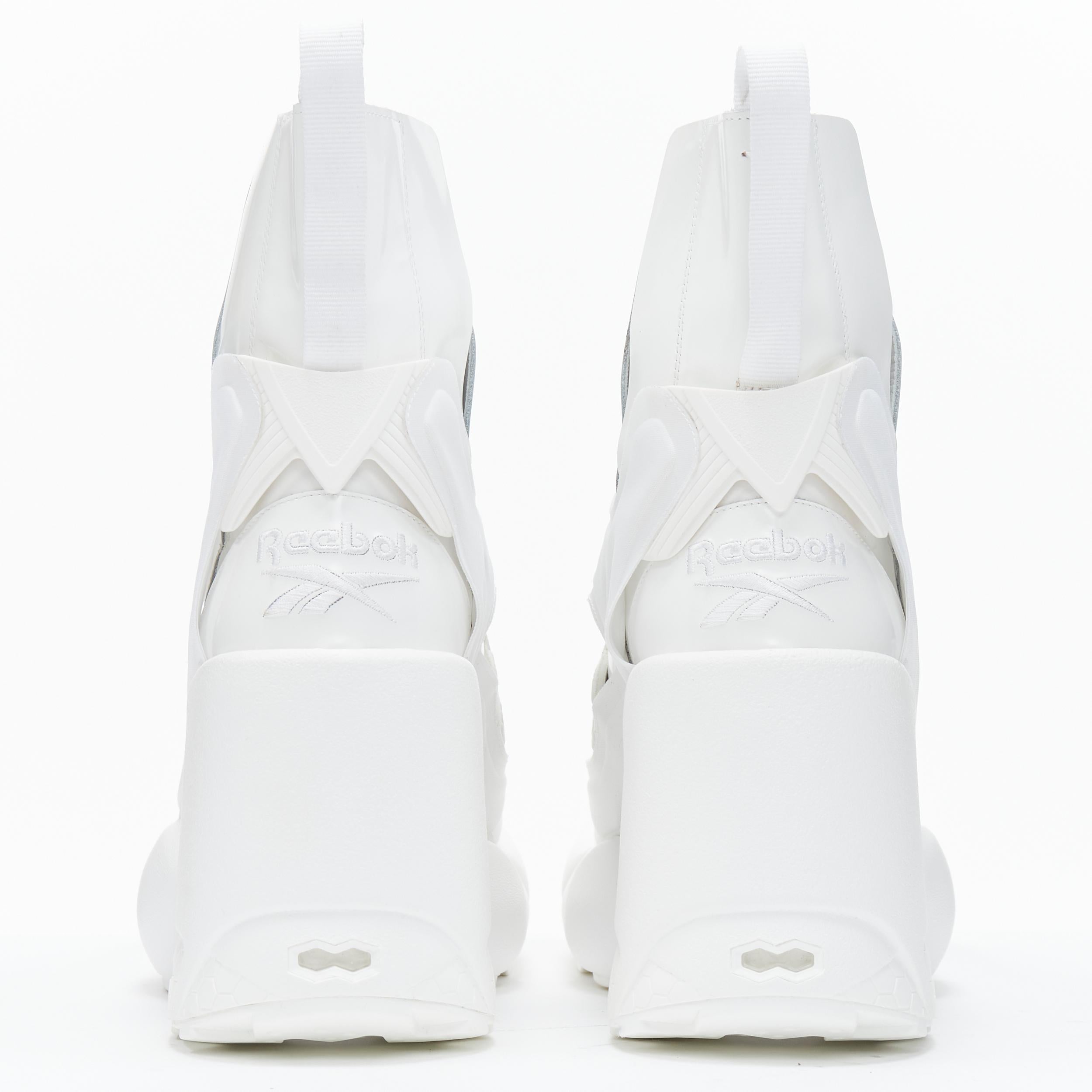 new MAISON MARGIELA REEBOK 2020 Runway Tabi Instapump white sneaker boot EU37 In New Condition In Hong Kong, NT