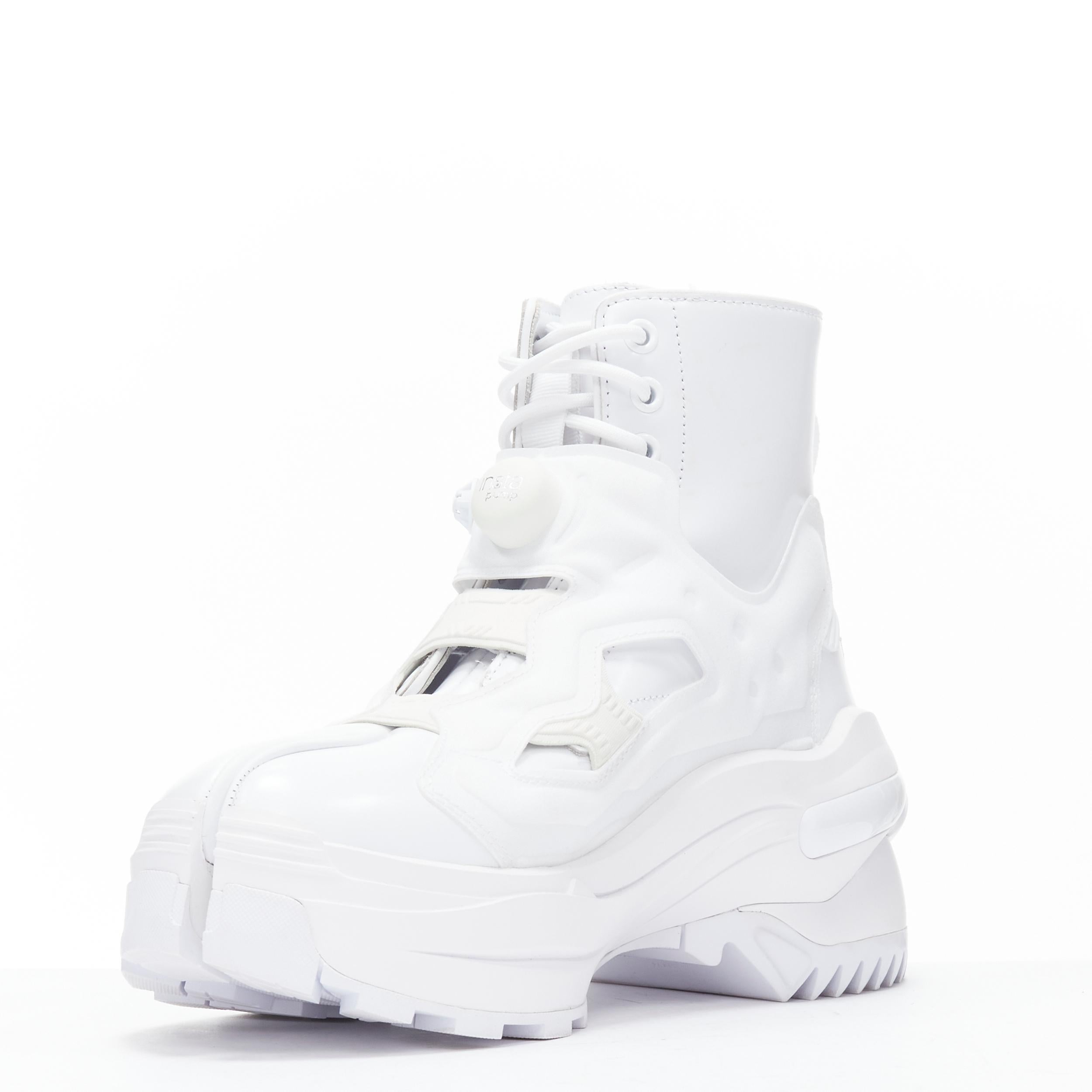 new MAISON MARGIELA REEBOK 2020 Runway Tabi Instapump white sneaker  boot EU39 In New Condition In Hong Kong, NT