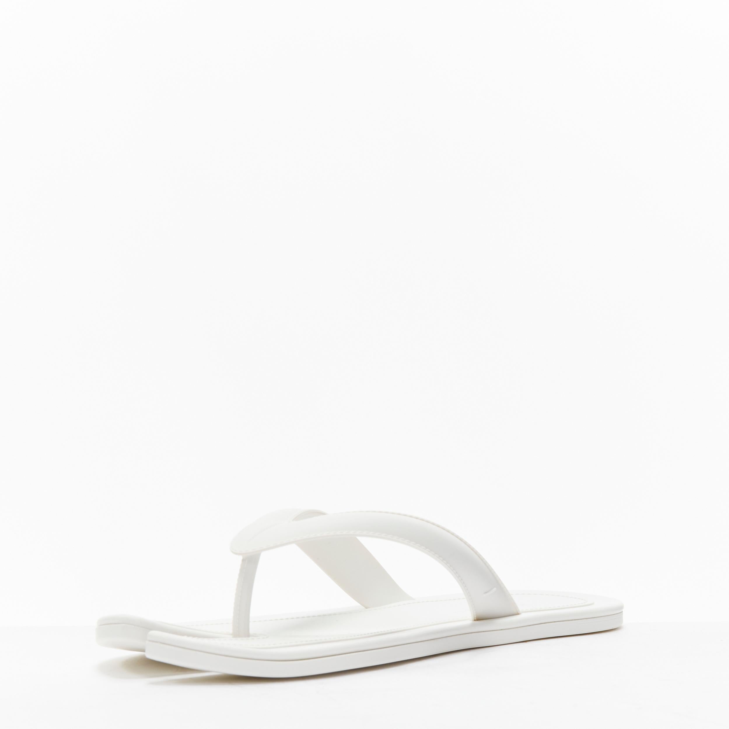 Women's new MAISON MARGIELA Tabi white topstitch rubber flip flop thongs sandals EU39 For Sale