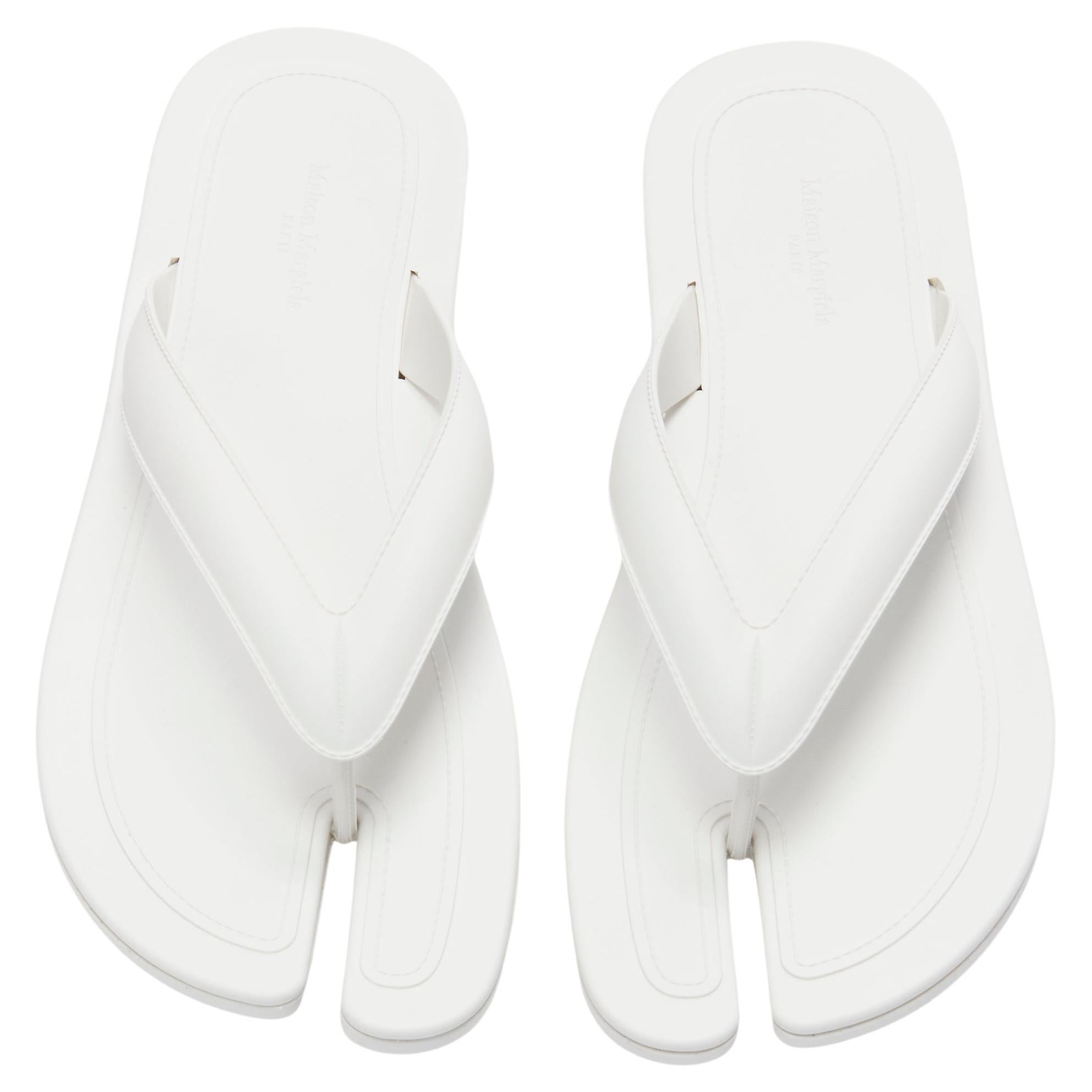 new MAISON MARGIELA Tabi white topstitch rubber flip flop thongs sandals EU39 For Sale