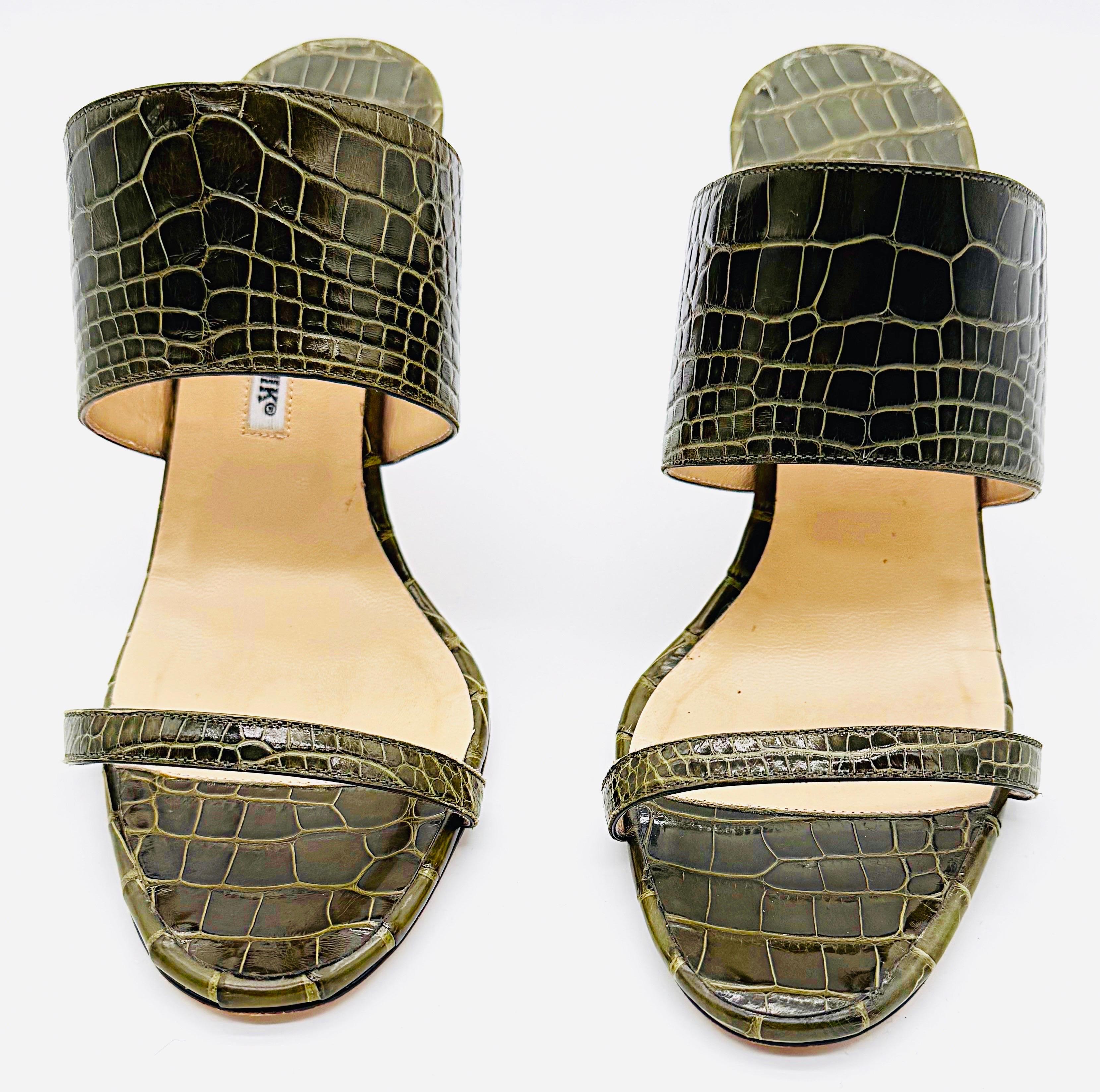 New Manolo Blahnik $2, 900 Size 39.5 Genuine Alligator Olive Green Heels Sandals For Sale 6