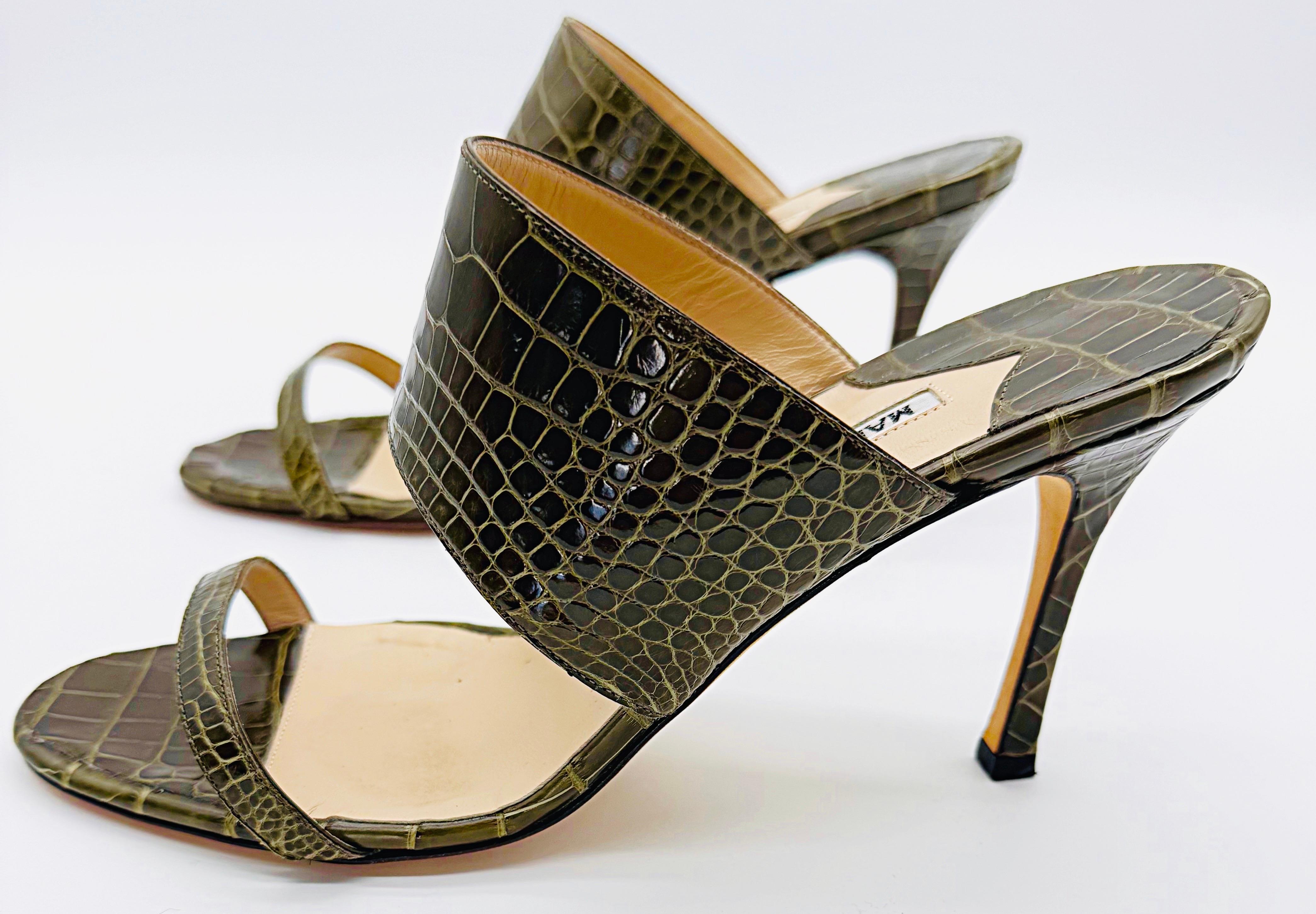 New Manolo Blahnik $2, 900 Size 39.5 Genuine Alligator Olive Green Heels Sandals For Sale 7