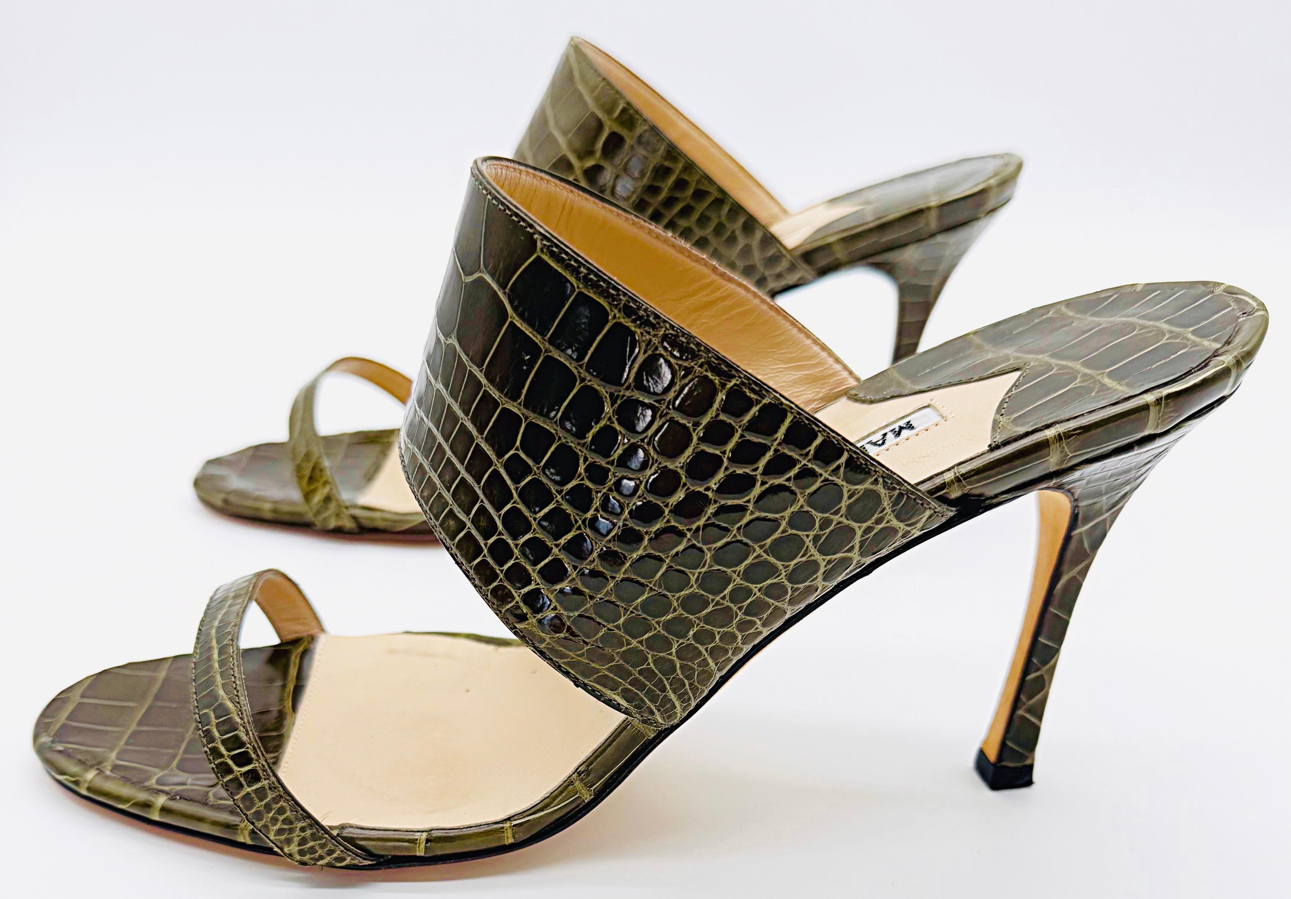 New Manolo Blahnik $2, 900 Size 39.5 Genuine Alligator Olive Green Heels Sandals For Sale 4