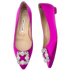 New Manolo Blahnik Hangisi Flat Fuchsia Crystal Embellished Pointed Toe Shoes 39